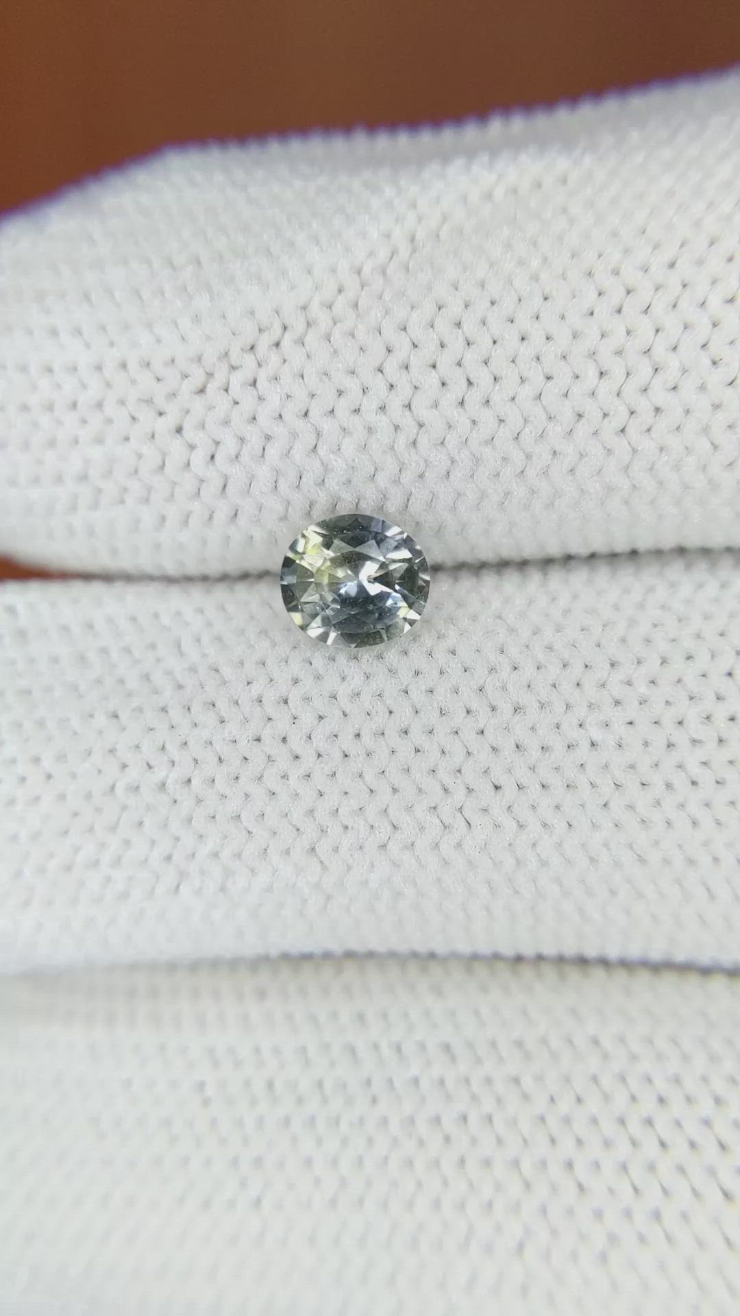 0.71 Ct. Bi Color Sapphire from Ceylon (Sri Lanka) Size Video