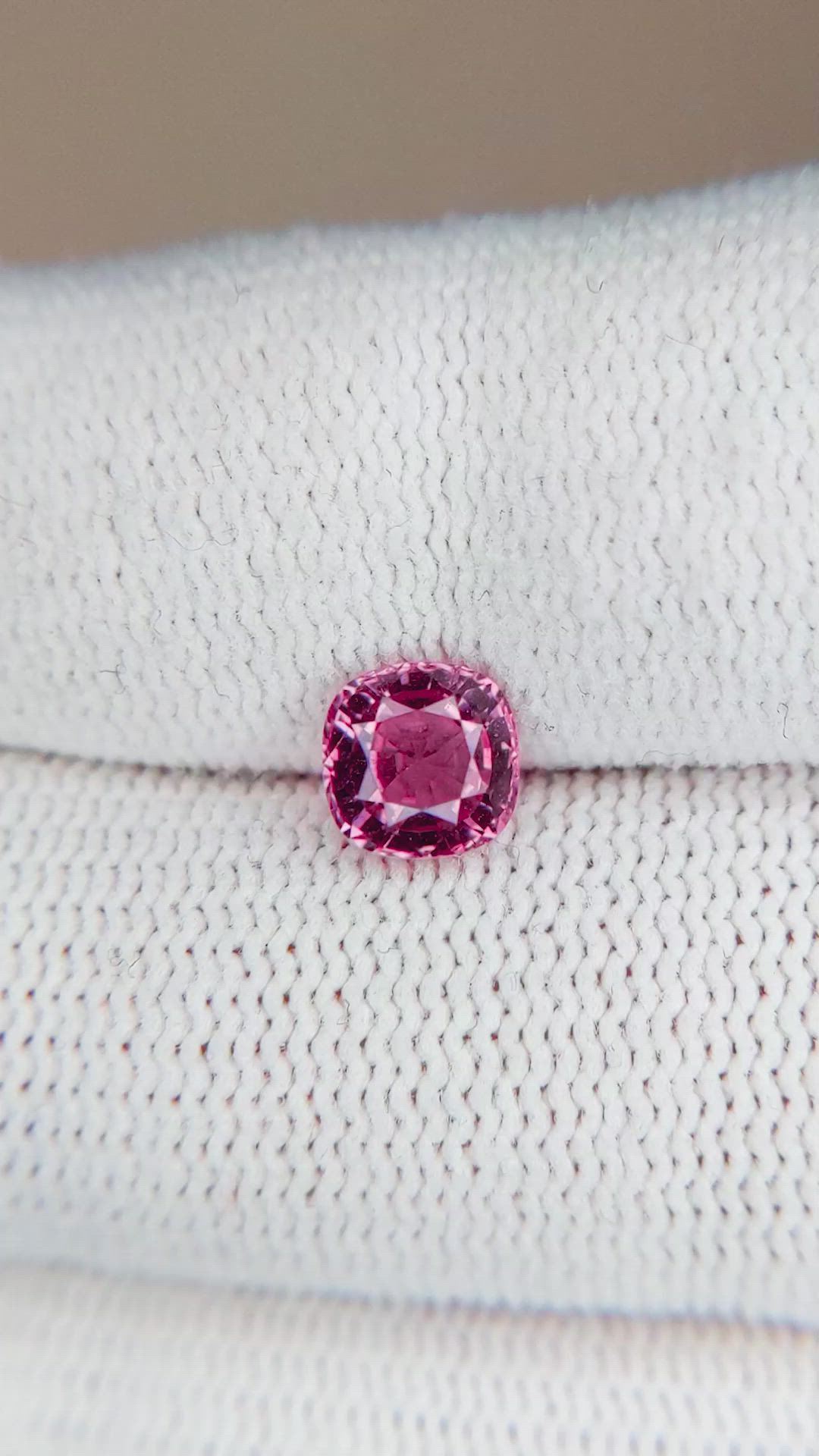 1.03 Ct. Pink Sapphire from Ceylon (Sri Lanka) Size Video
