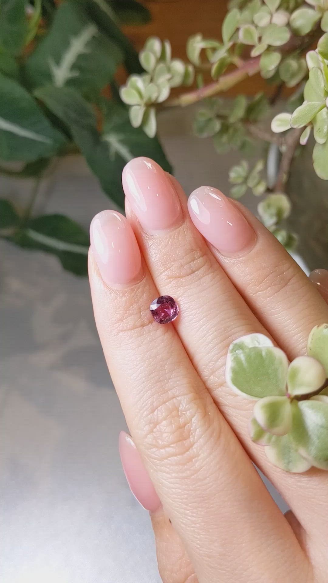 1.03 Ct. Pink Sapphire from Ceylon (Sri Lanka) Size Video