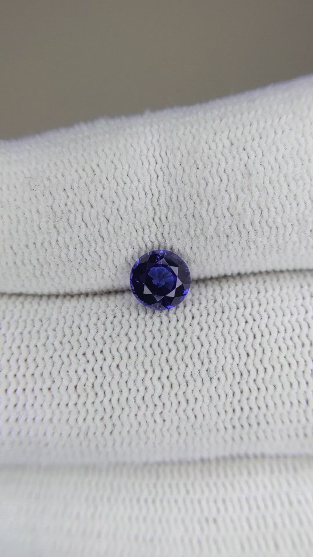 0.86 Ct. Blue Sapphire from Ceylon (Sri Lanka) Size Video