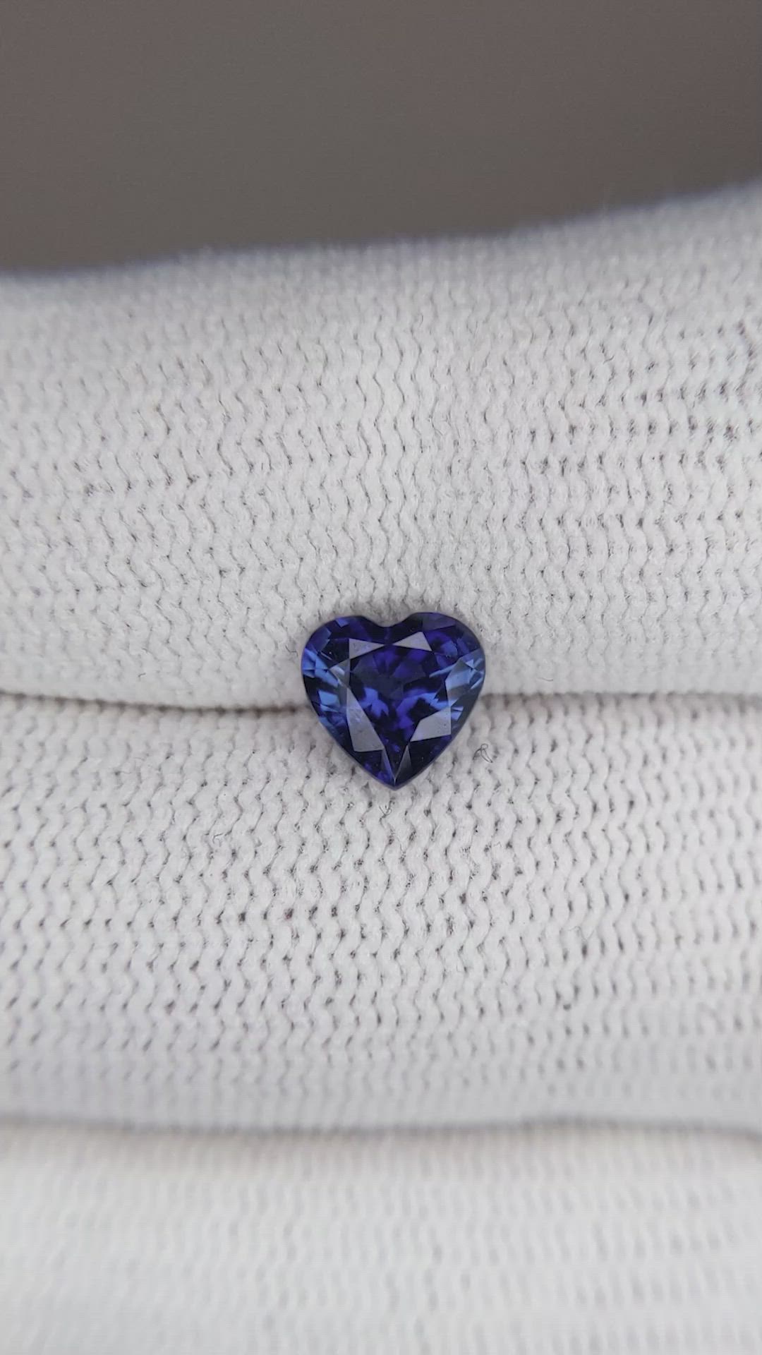 1.14 Ct. Blue Sapphire from Ceylon (Sri Lanka) Size Video