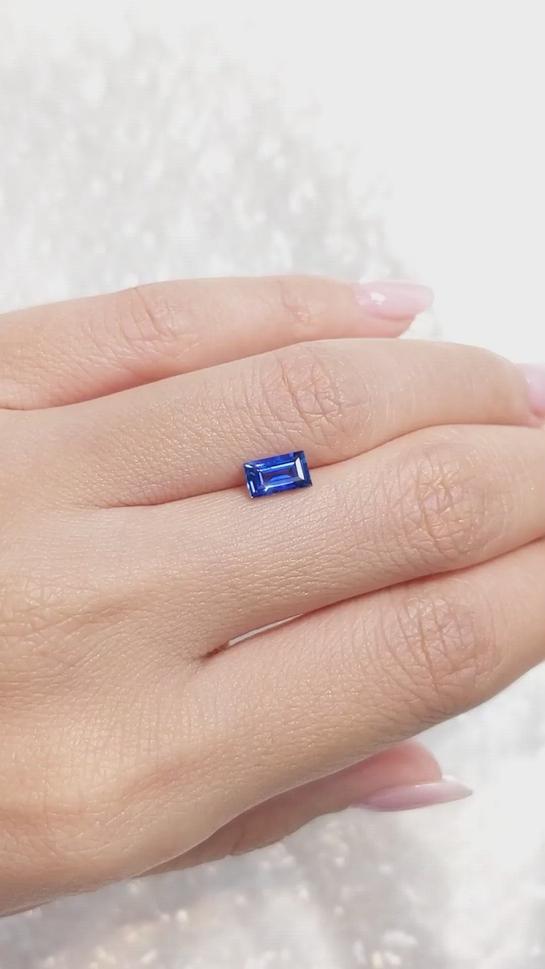 1.03 Ct. Blue Sapphire from Ceylon (Sri Lanka) Size Video