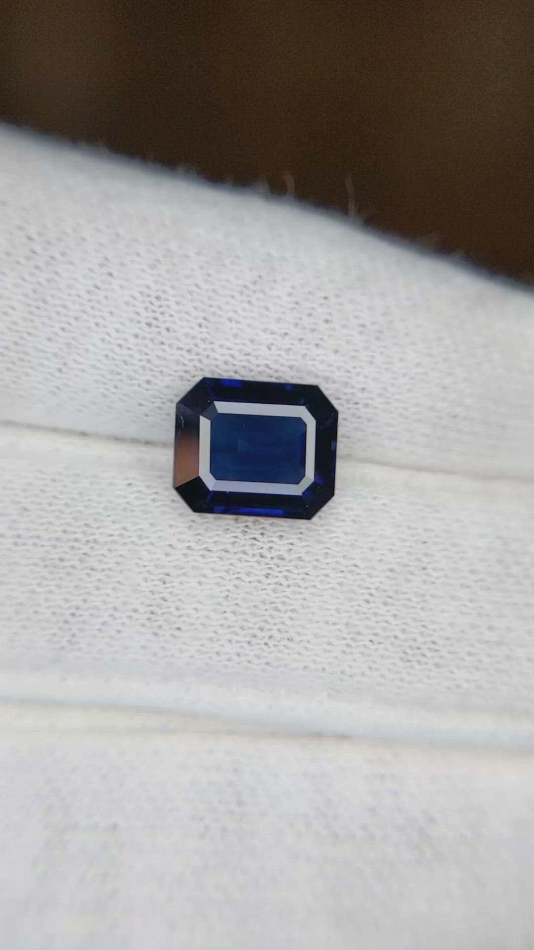 3.05 Ct. Blue Sapphire from Ceylon (Sri Lanka) Size Video