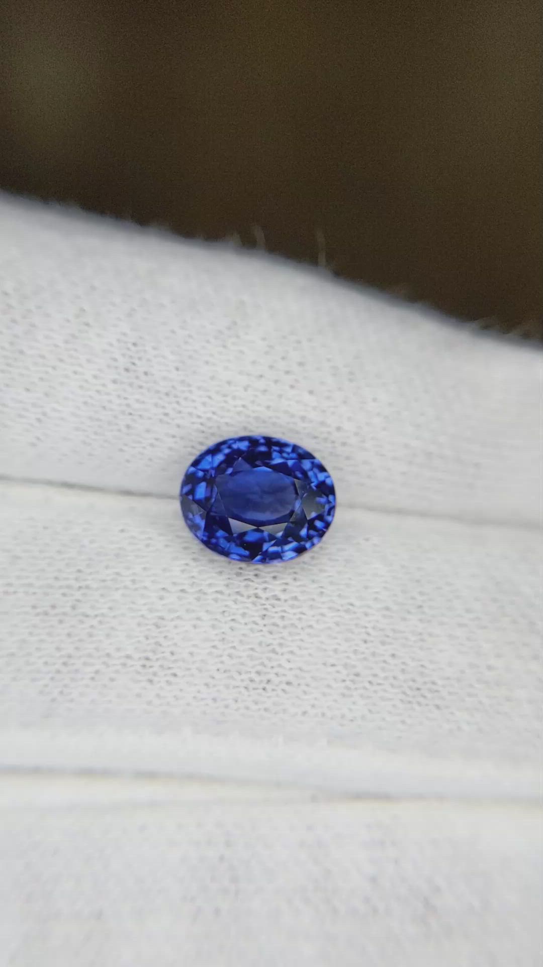 3.10 Ct. Blue Sapphire from Ceylon (Sri Lanka) Size Video