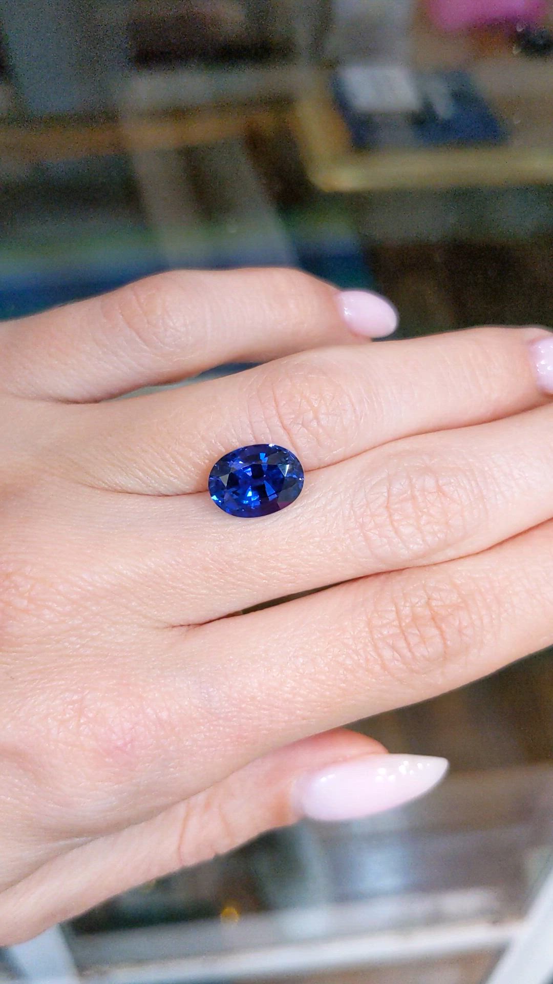 4.61 Ct. Blue Sapphire from Ceylon (Sri Lanka) Size Video