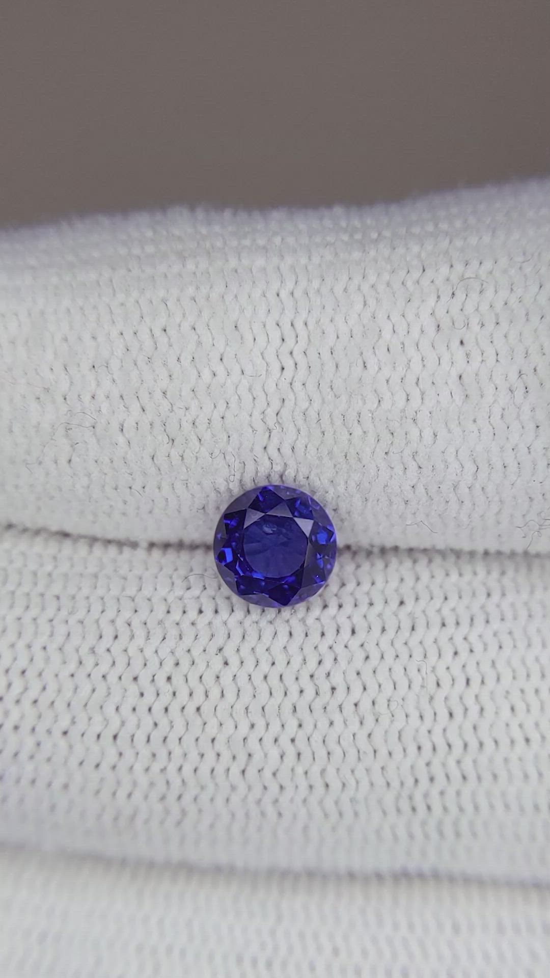 1.19 Ct. Blue Sapphire from Ceylon (Sri Lanka) Size Video
