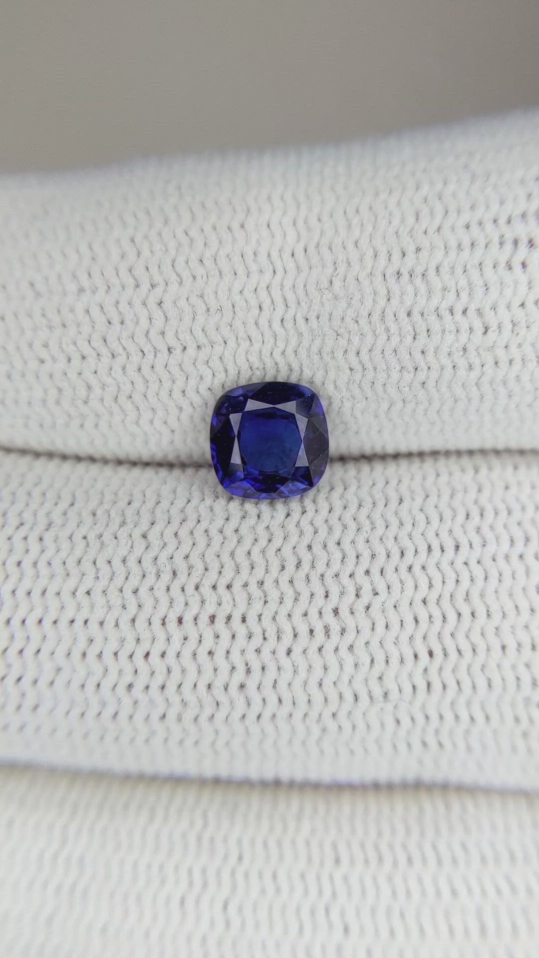 1.12 Ct. Blue Sapphire from Ceylon (Sri Lanka) Size Video