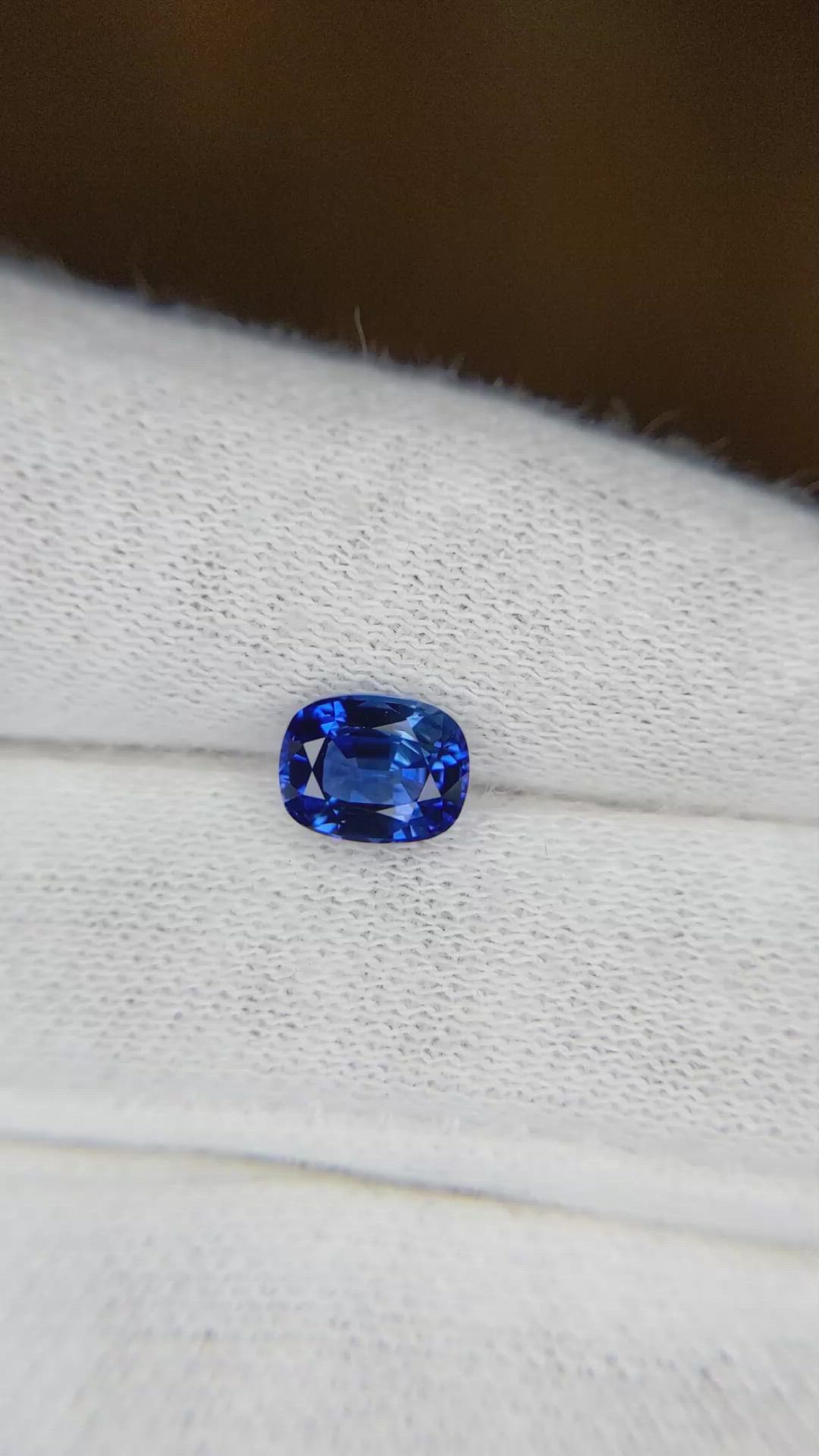 1.30 Ct. Blue Sapphire from Ceylon (Sri Lanka) Size Video