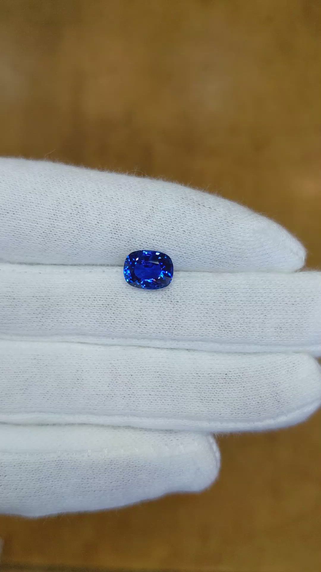2.34 Ct. Blue Sapphire from Ceylon (Sri Lanka) Size Video