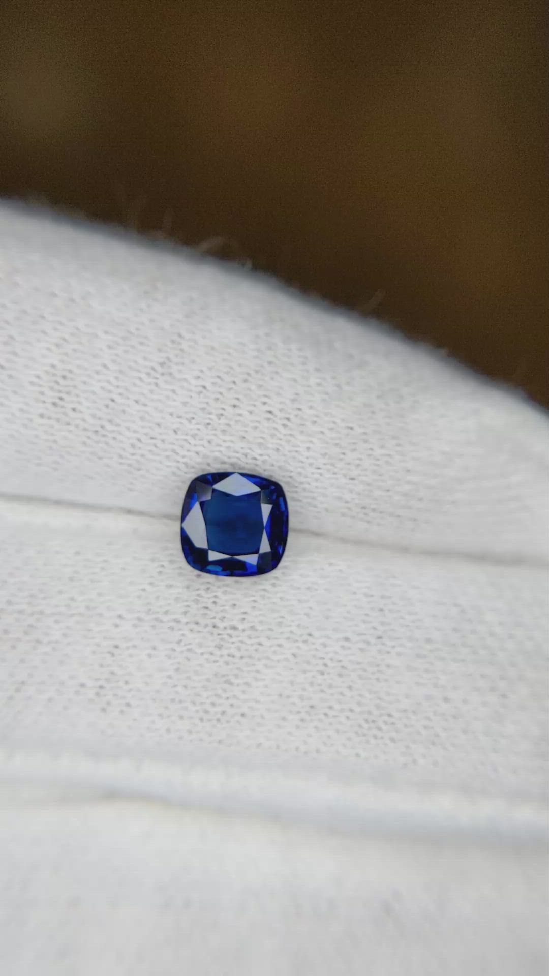1.13 Ct. Blue Sapphire from Ceylon (Sri Lanka) Size Video