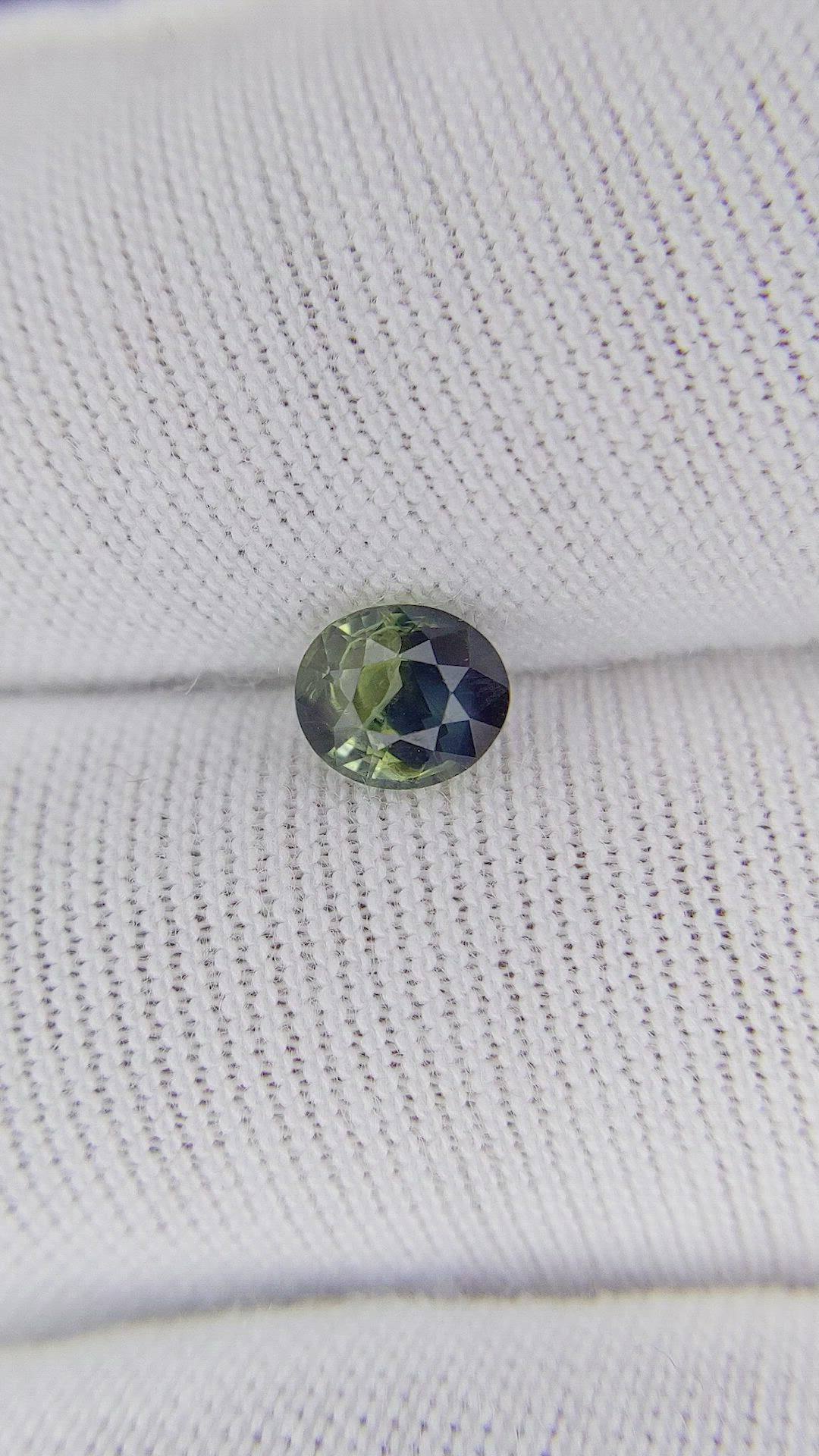 0.65 Ct. Bi Color Sapphire from Africa Size Video
