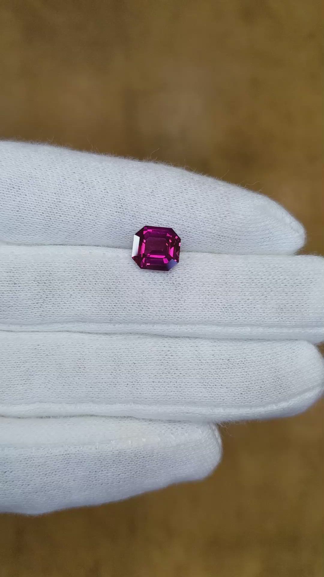 2.54 Ct. Pinkish Purple Sapphire from Ceylon (Sri Lanka) Size Video