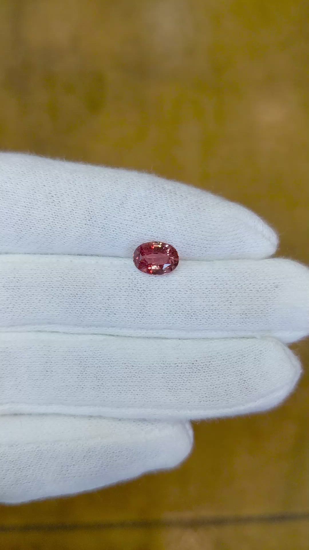 1.52 Ct. Padparadscha Sapphire from Ceylon (Sri Lanka) Size Video