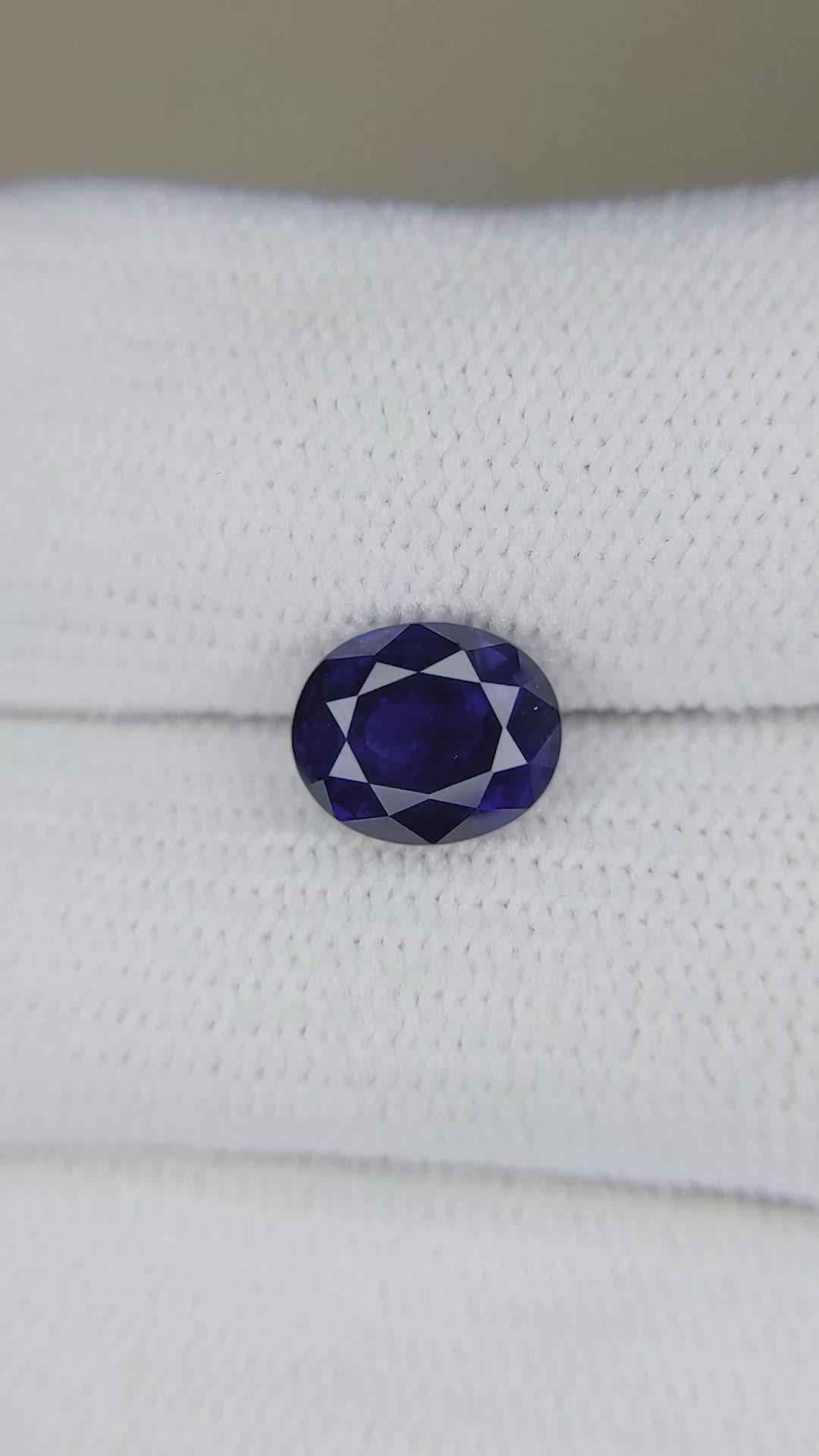 1.77 Ct. Blue Sapphire from Ceylon (Sri Lanka) Size Video
