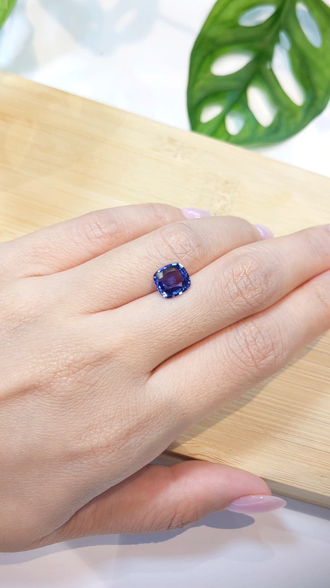 2.32 Ct. Blue Sapphire from Ceylon (Sri Lanka) Size Video