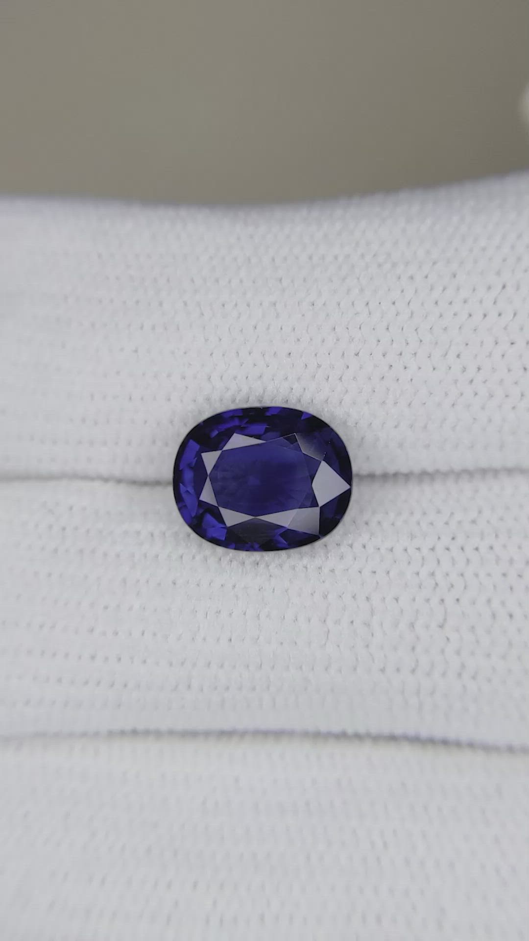 2.44 Ct. Blue Sapphire from Ceylon (Sri Lanka) Size Video