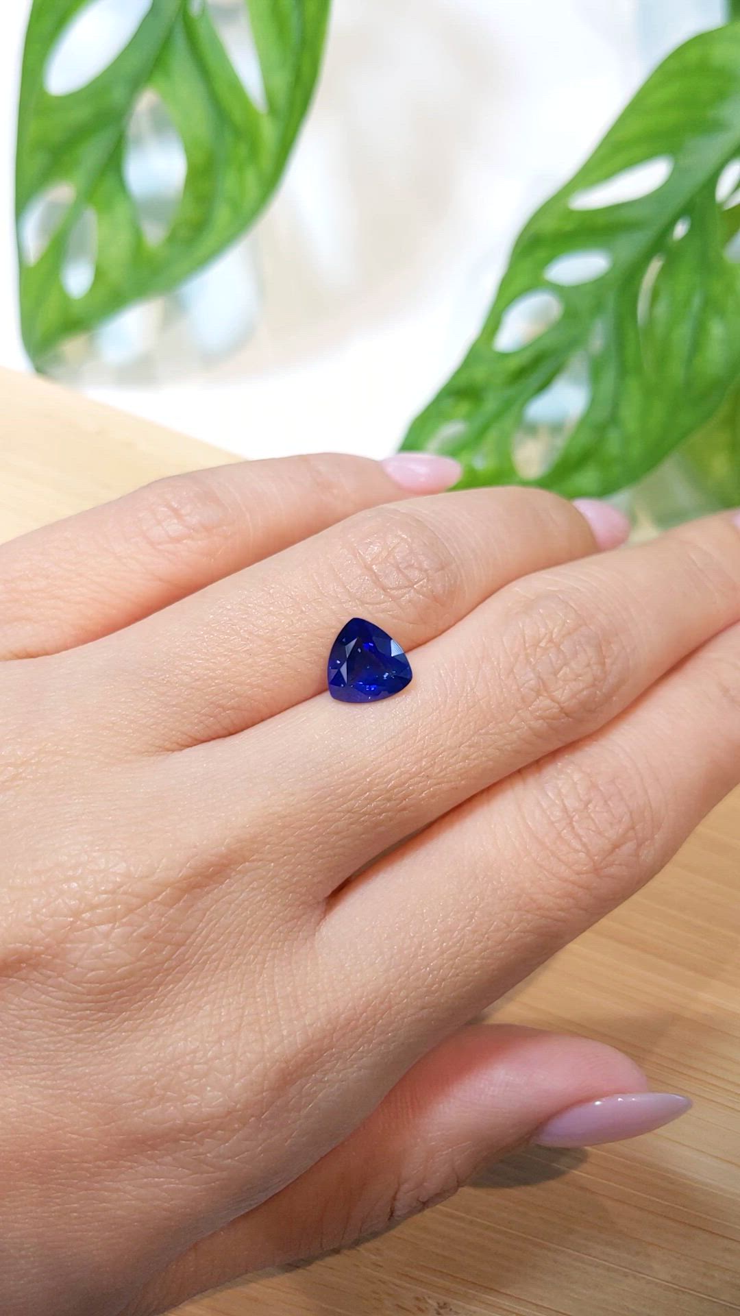 2.26 Ct. Blue Sapphire from Ceylon (Sri Lanka) Size Video