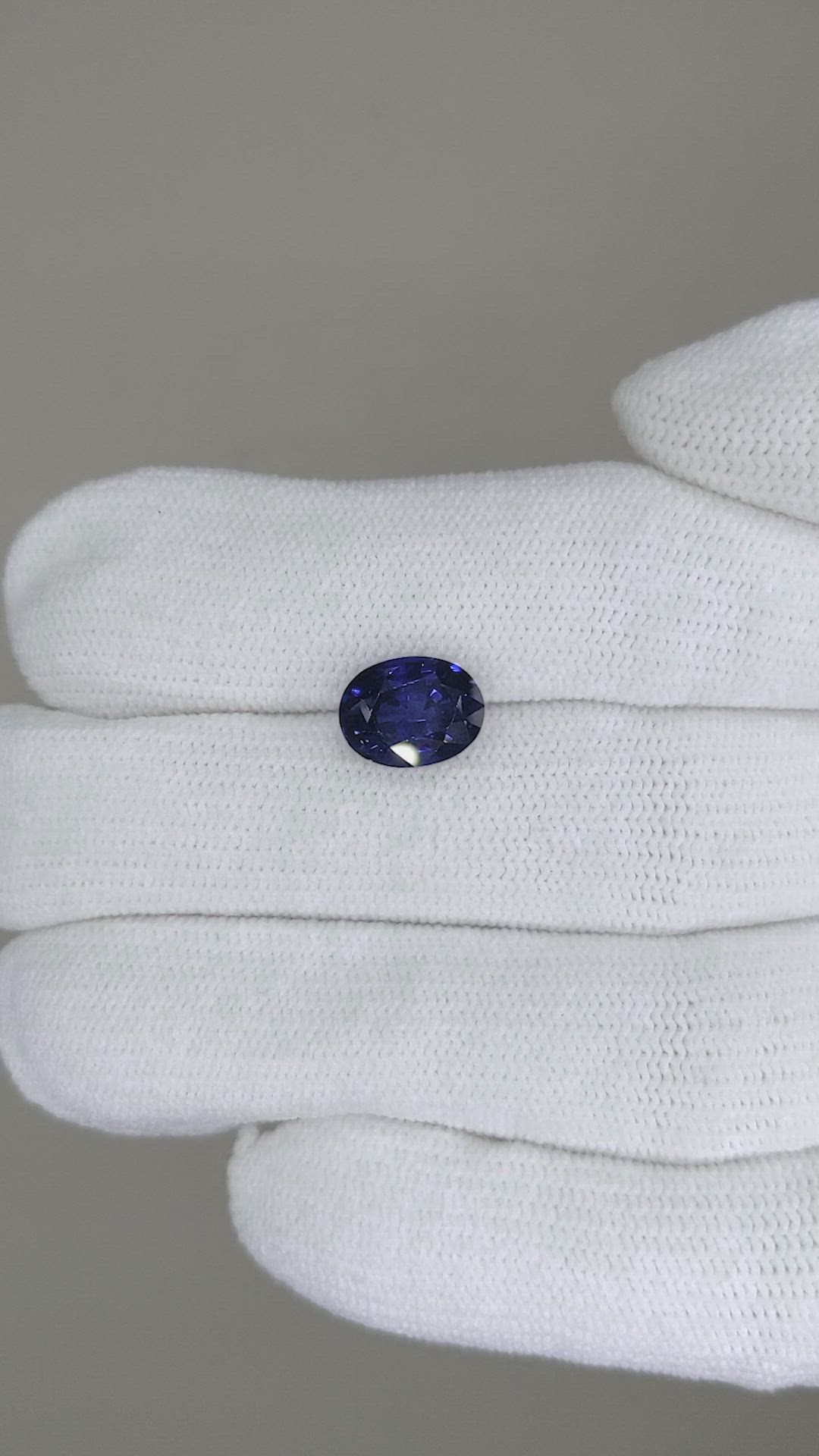 2.64 Ct. Blue Sapphire from Ceylon (Sri Lanka) Size Video