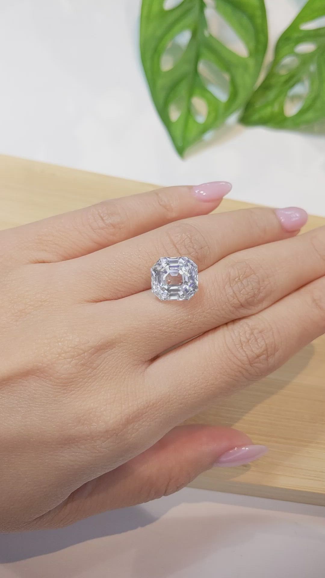 11.75 Ct. White Sapphire from Ceylon (Sri Lanka) Size Video