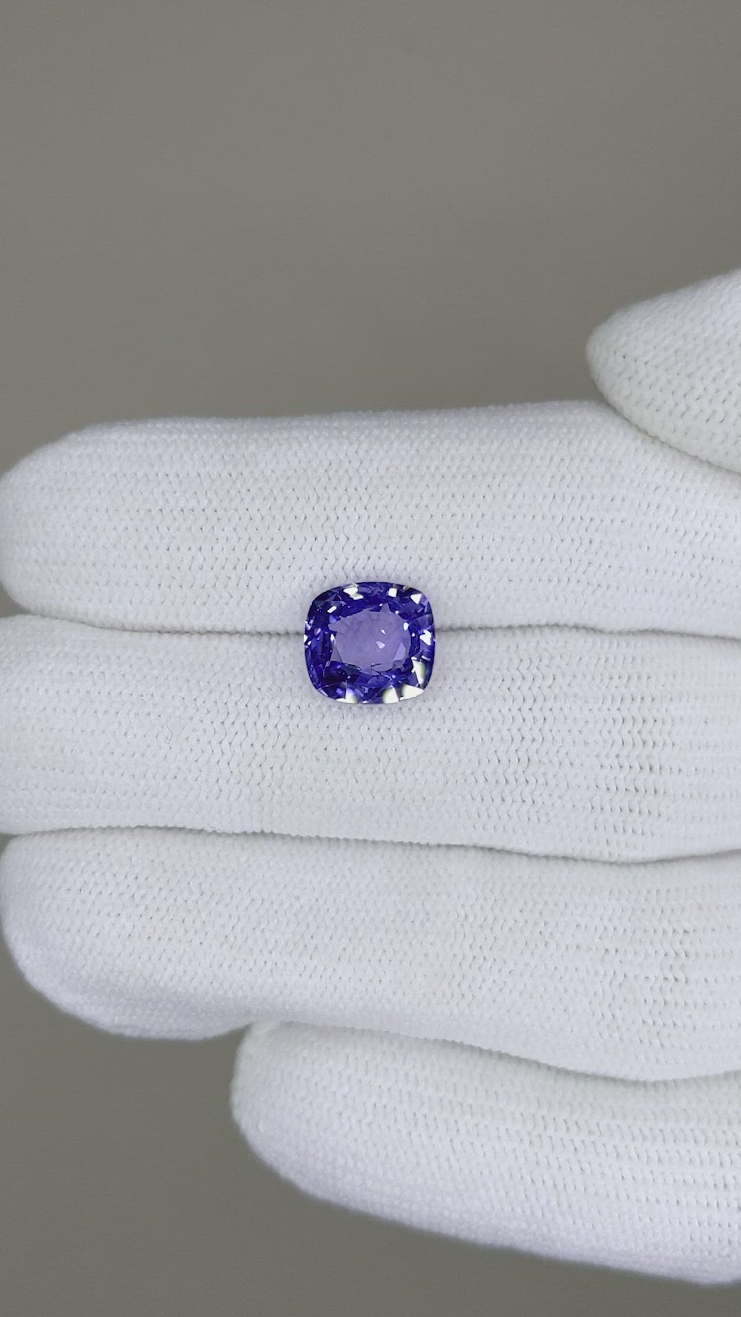2.74 Ct. Blue Sapphire from Ceylon (Sri Lanka) Size Video
