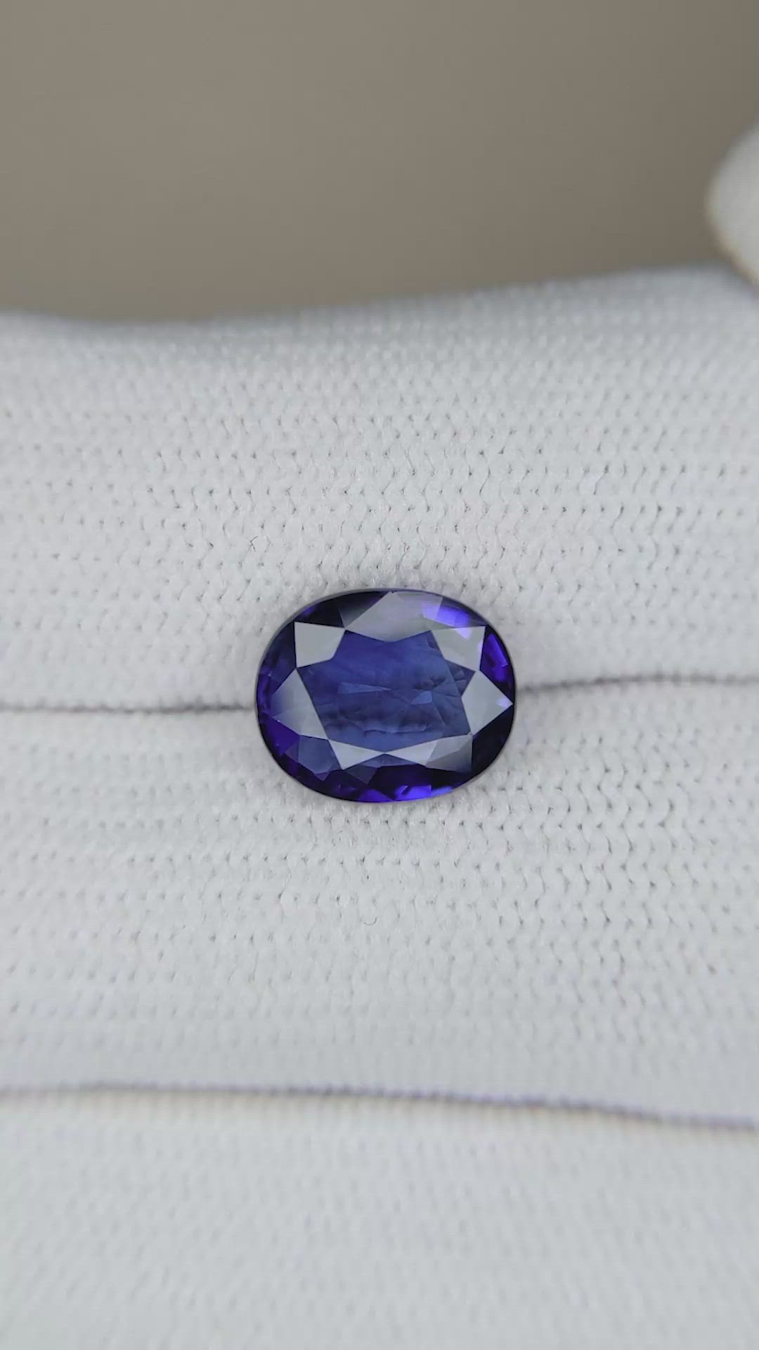 2.34 Ct. Blue Sapphire from Ceylon (Sri Lanka) Size Video