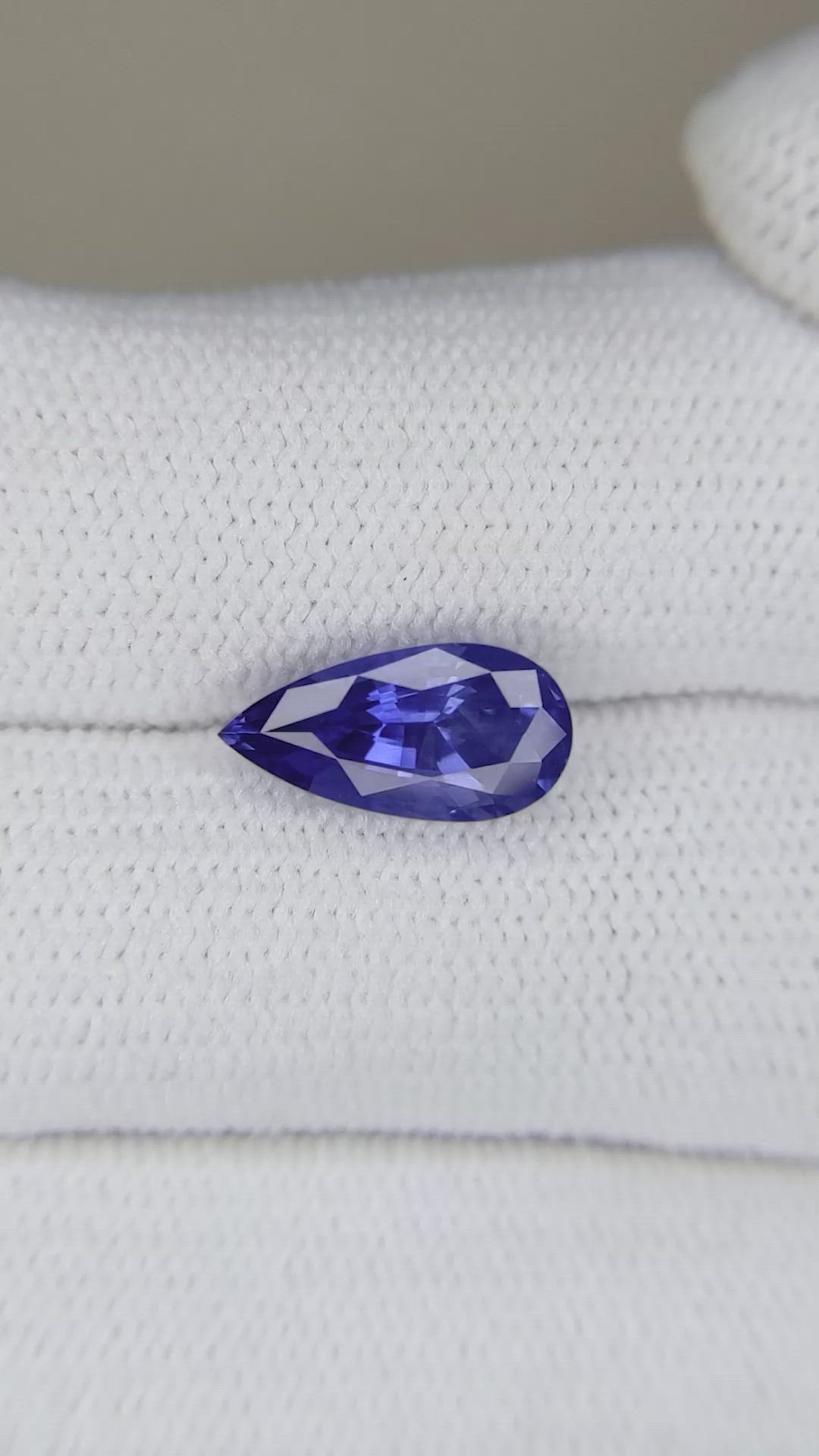 2.36 Ct. Blue Sapphire from Ceylon (Sri Lanka) Size Video