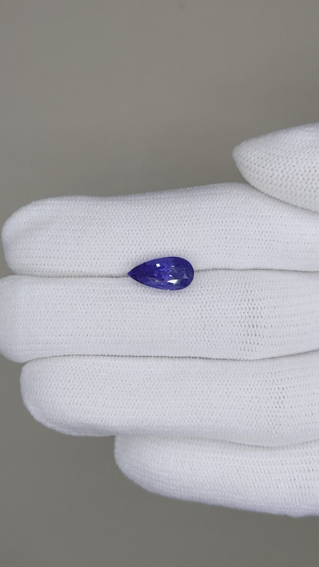 2.36 Ct. Blue Sapphire from Ceylon (Sri Lanka) Size Video