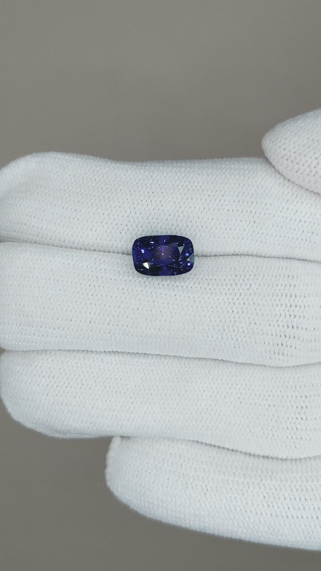 3.08 Ct. Blue Sapphire from Ceylon (Sri Lanka) Size Video
