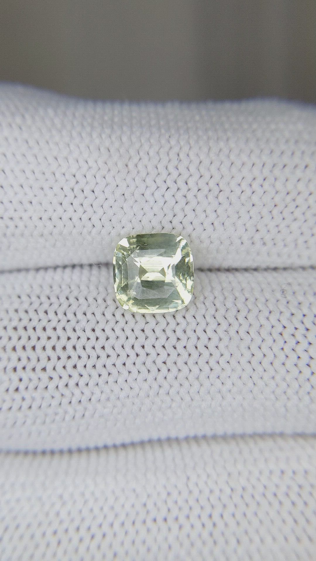 2.04 Ct. Greenish Yellow Sapphire from Ceylon (Sri Lanka) Size Video