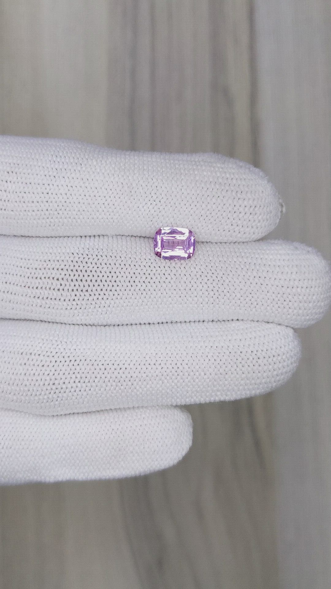 1.34 Ct. Pinkish Purple Sapphire from Ceylon (Sri Lanka) Size Video