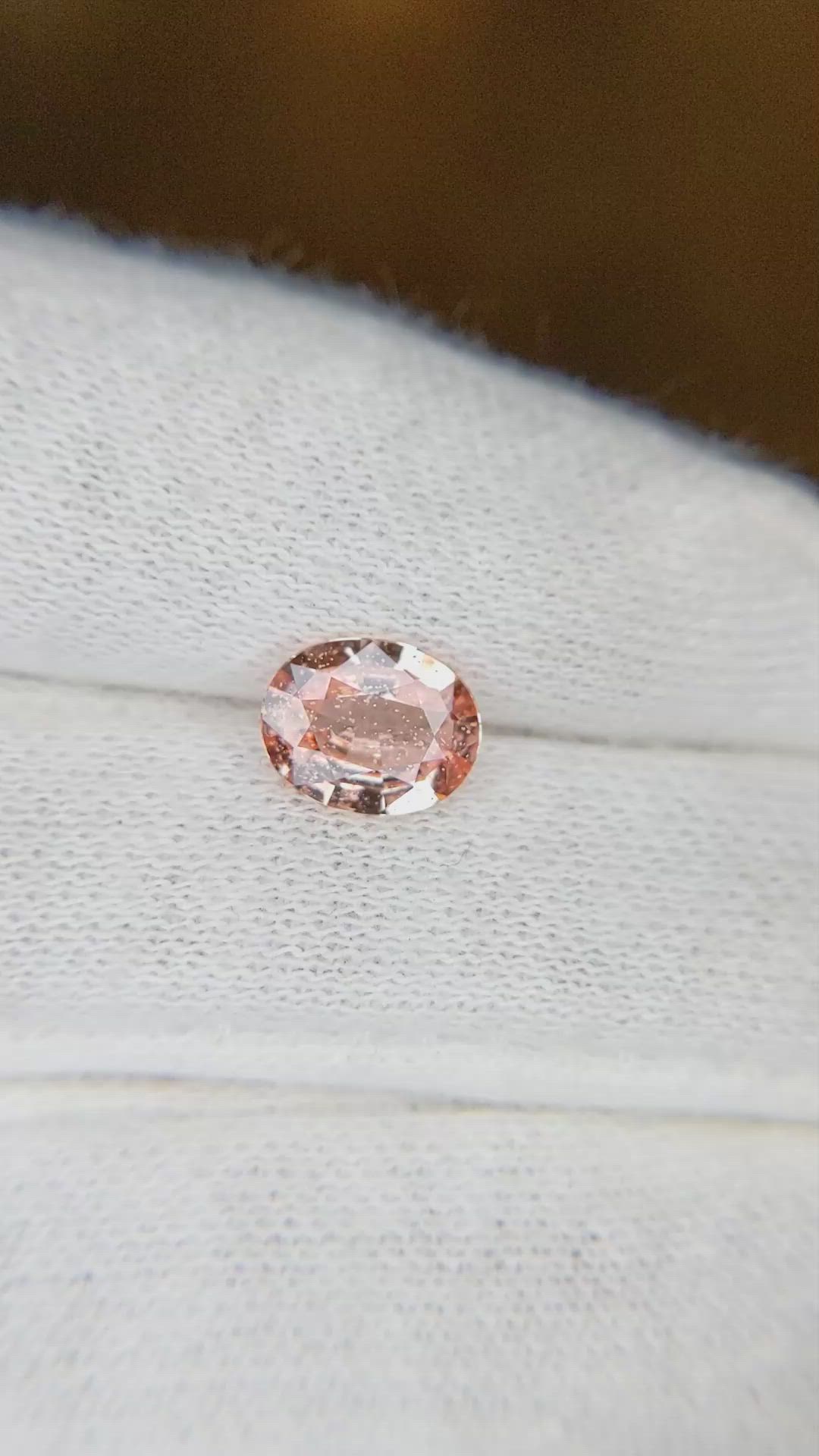 1.32 Ct. Padparadscha Sapphire from Ceylon (Sri Lanka) Size Video