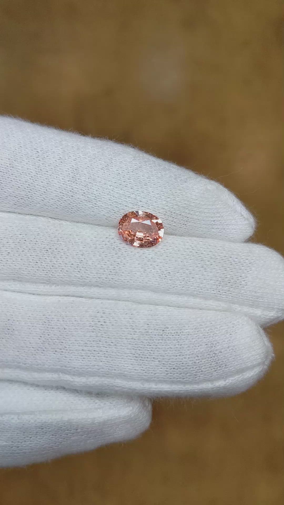 1.32 Ct. Padparadscha Sapphire from Ceylon (Sri Lanka) Size Video