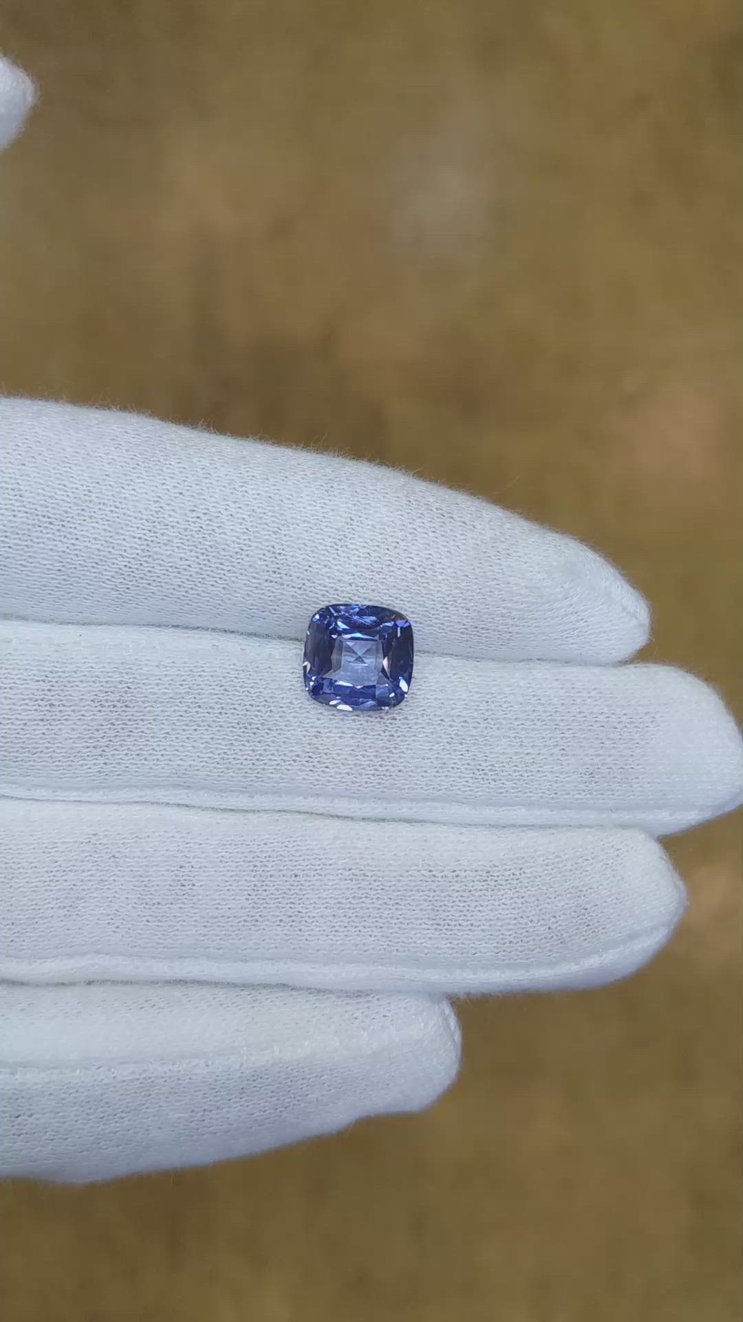 4.03 Ct. Blue Sapphire from Ceylon (Sri Lanka) Size Video