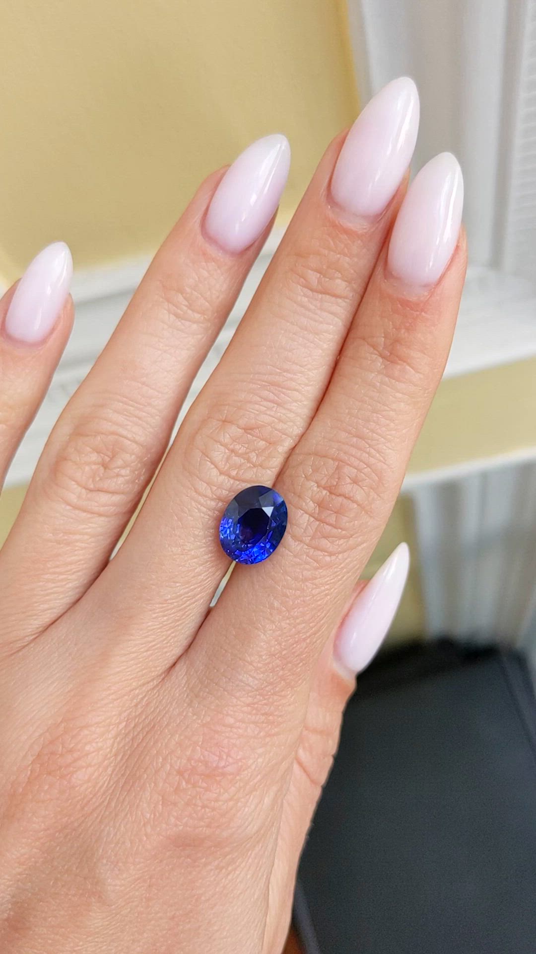 5.01 Ct. Blue Sapphire from Ceylon (Sri Lanka) Size Video
