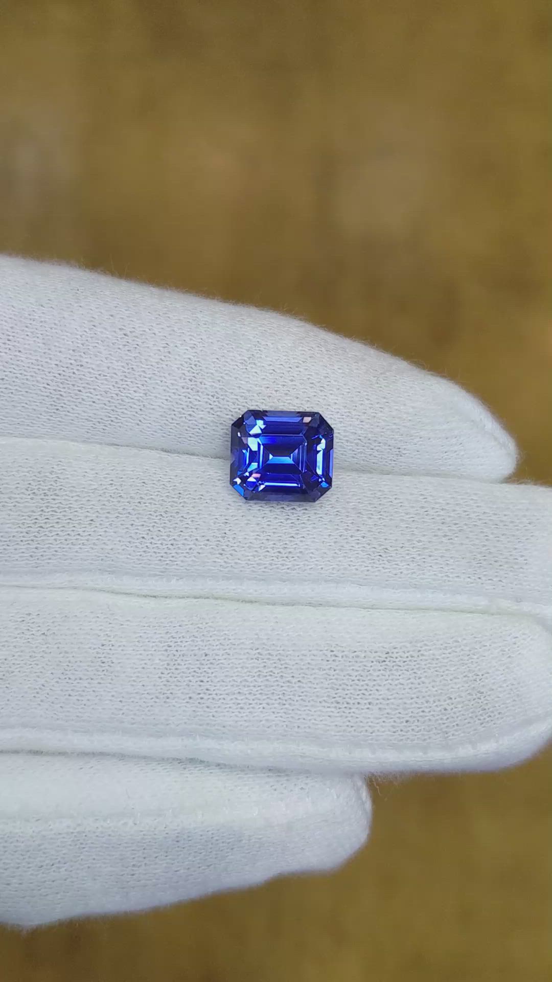 5.07 Ct. Blue Sapphire from Ceylon (Sri Lanka) Size Video