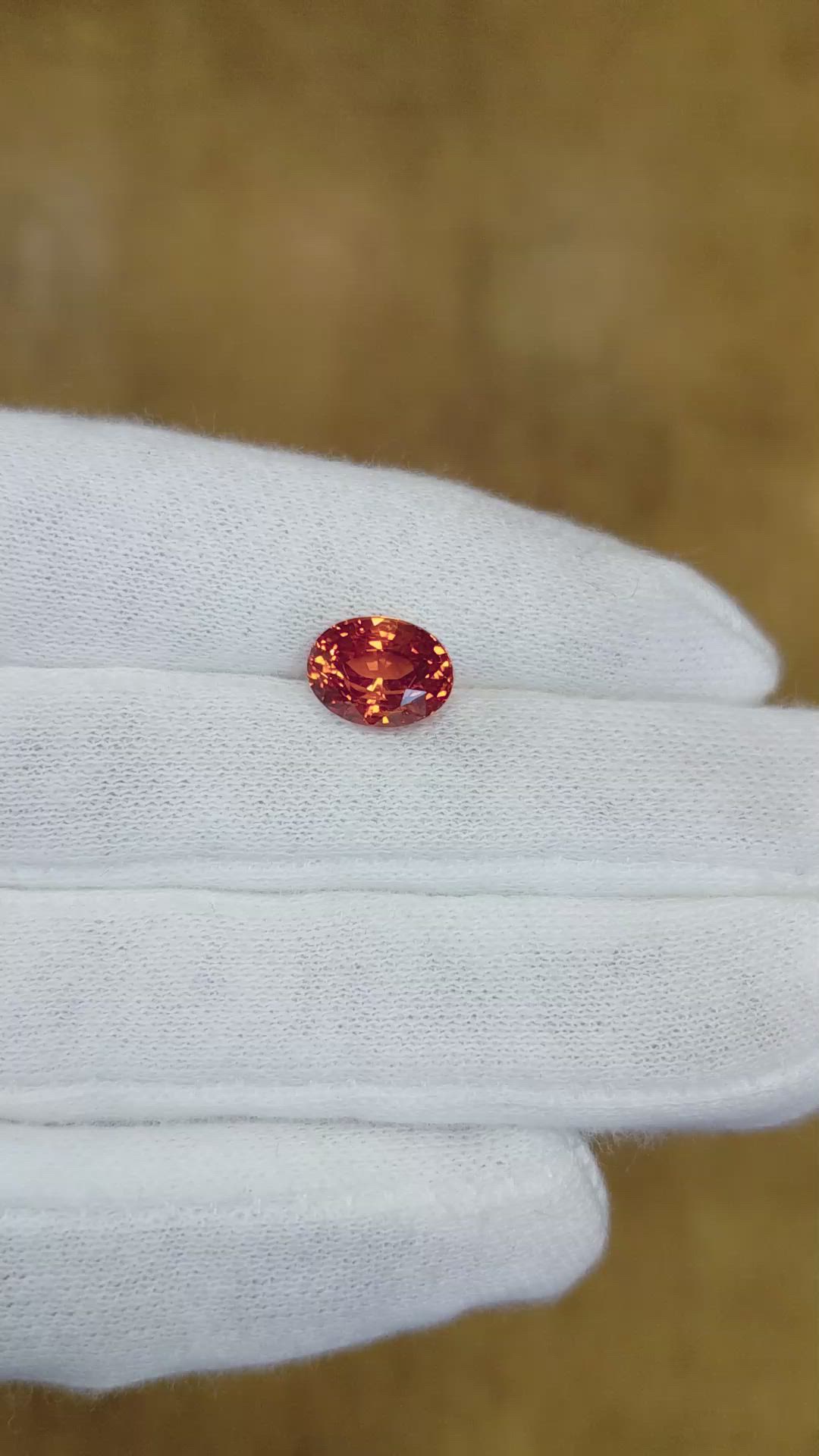4.03 Ct. Orange Sapphire from Ceylon (Sri Lanka) Size Video