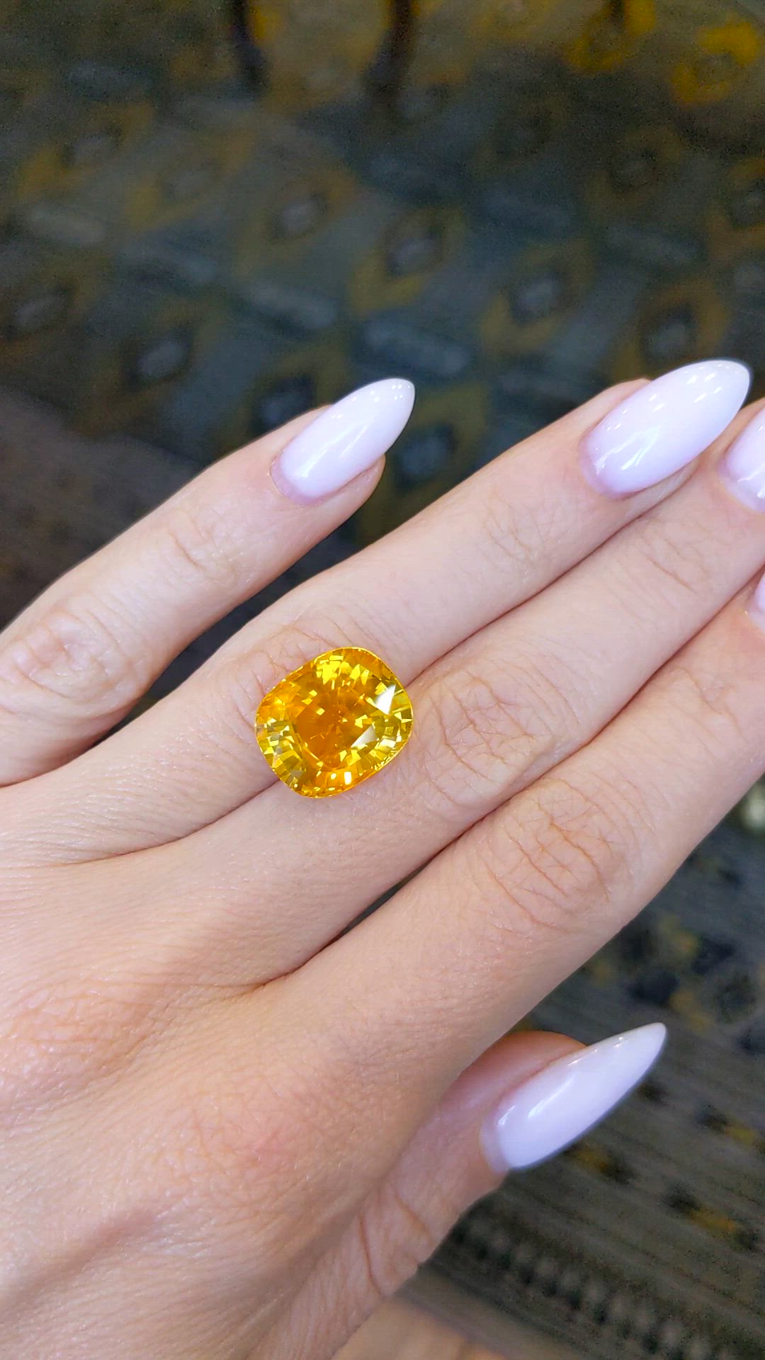 13.90 Ct. Yellowish Orange Sapphire from Ceylon (Sri Lanka) Size Video