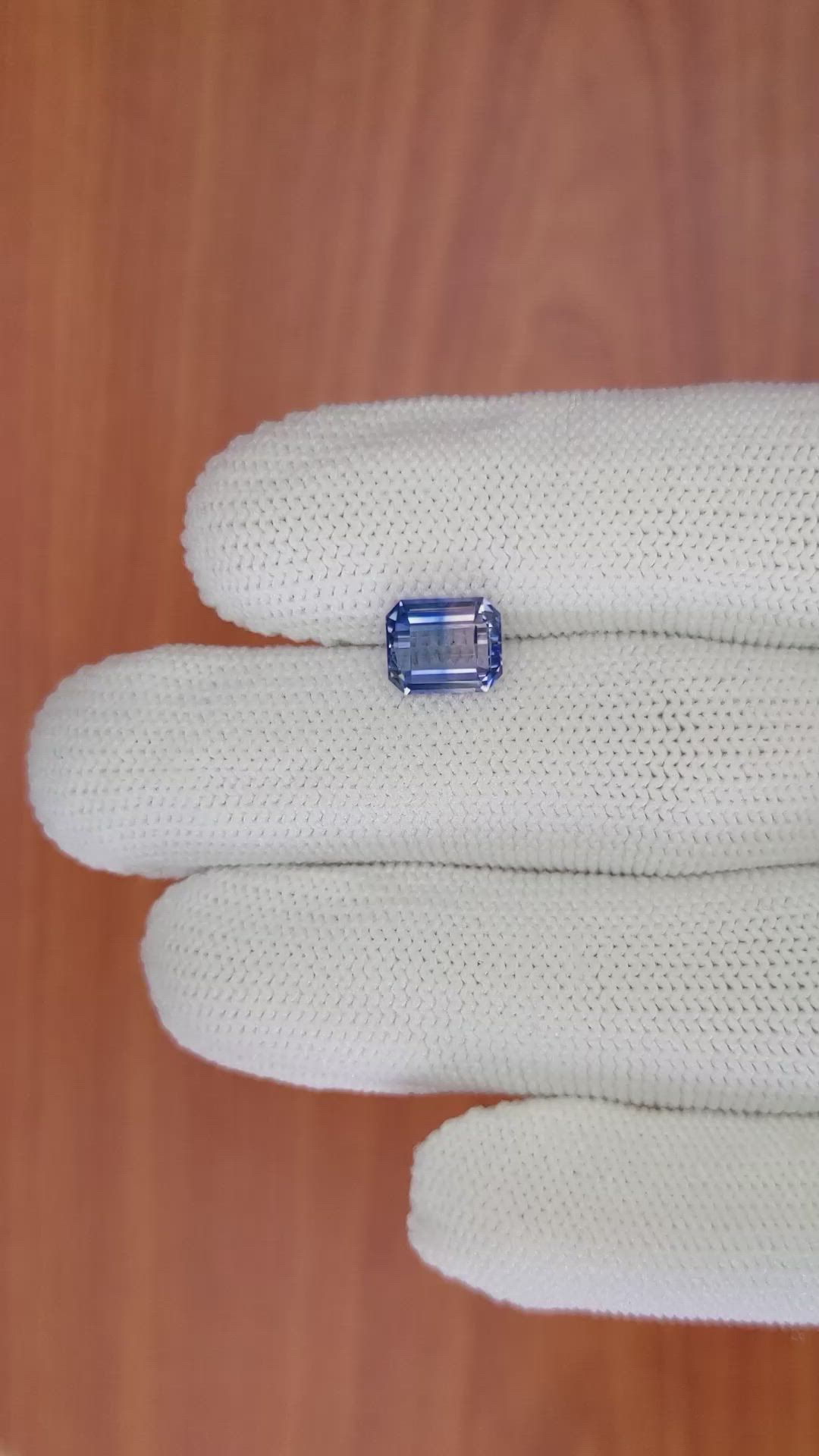 2.41 Ct. Bi Color Sapphire from Ceylon (Sri Lanka) Size Video