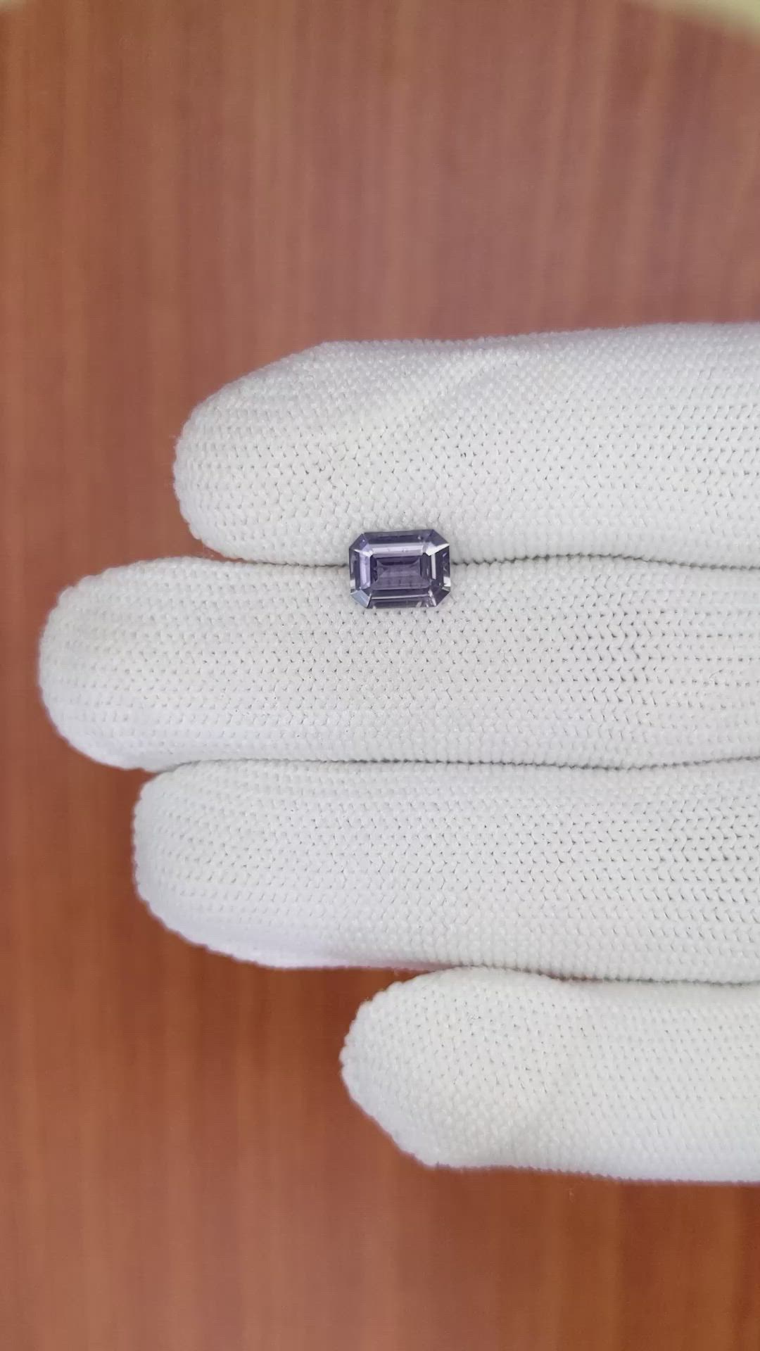 1.50 Ct. Sapphire from Ceylon (Sri Lanka) Size Video