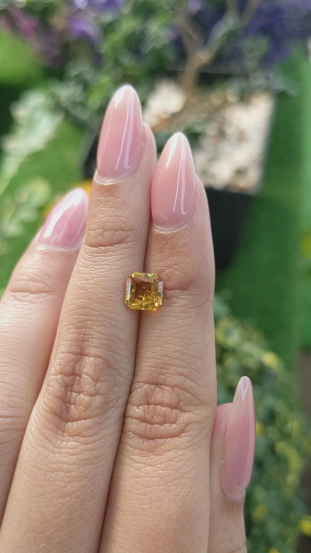 1.60 Ct. Yellowish Orange Sapphire from Ceylon (Sri Lanka) Size Video
