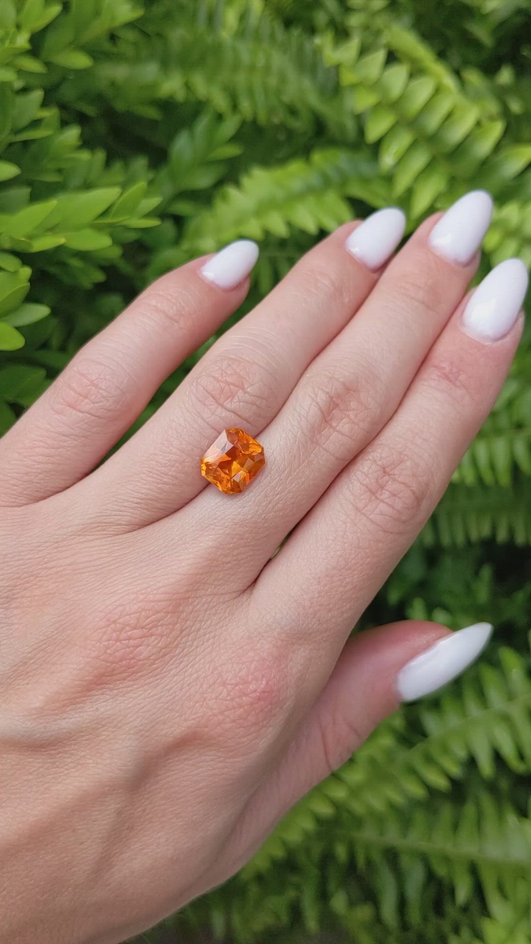 4.30 Ct. Orange Sapphire from Ceylon (Sri Lanka) Size Video