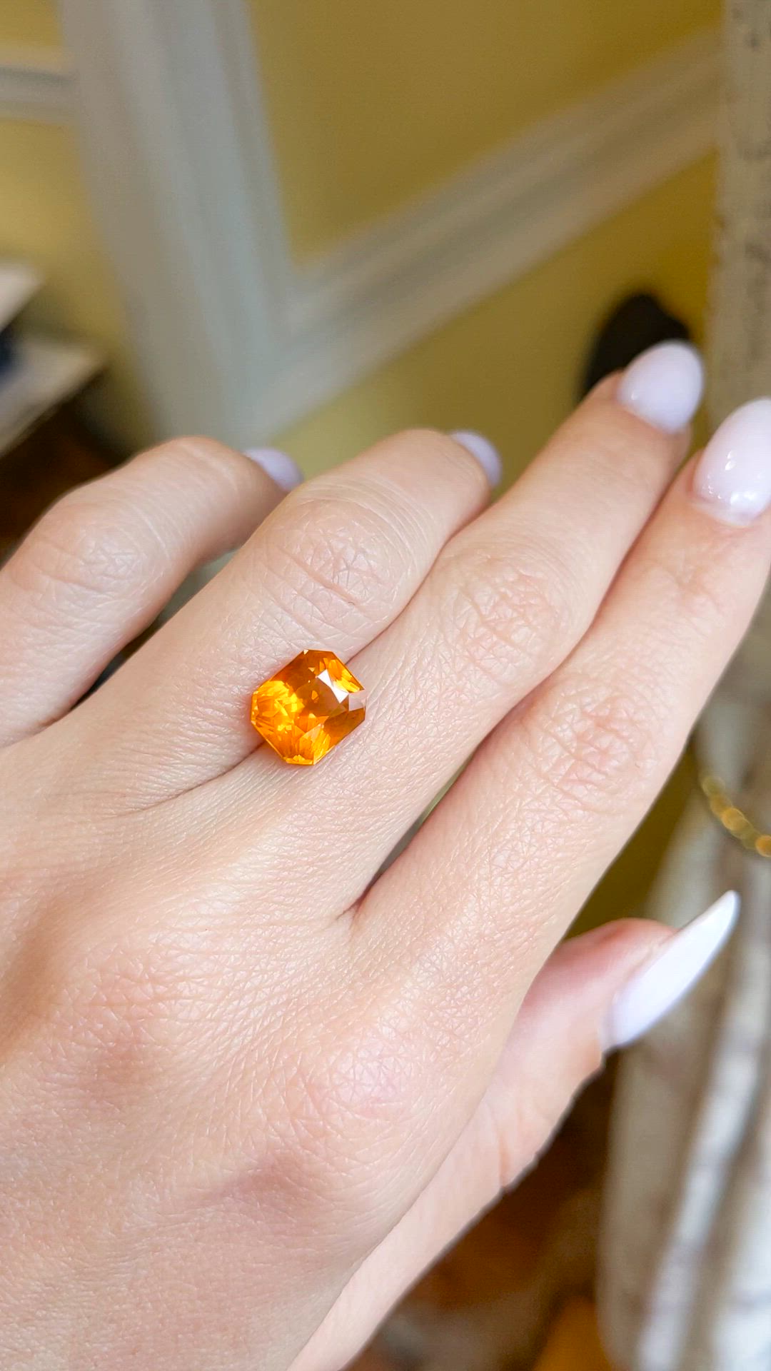 4.30 Ct. Orange Sapphire from Ceylon (Sri Lanka) Size Video