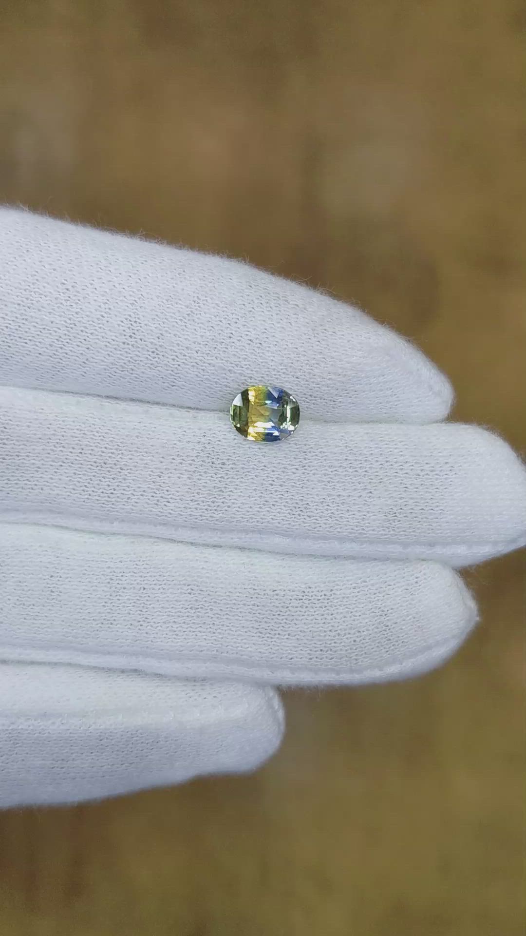 1.13 Ct. Bi Color Sapphire from Ceylon (Sri Lanka) Size Video