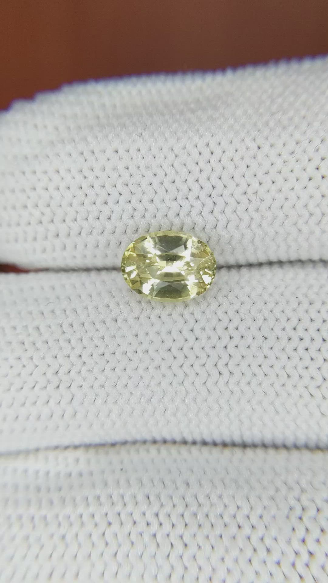 1.77 Ct. Yellow Sapphire from Ceylon (Sri Lanka) Size Video