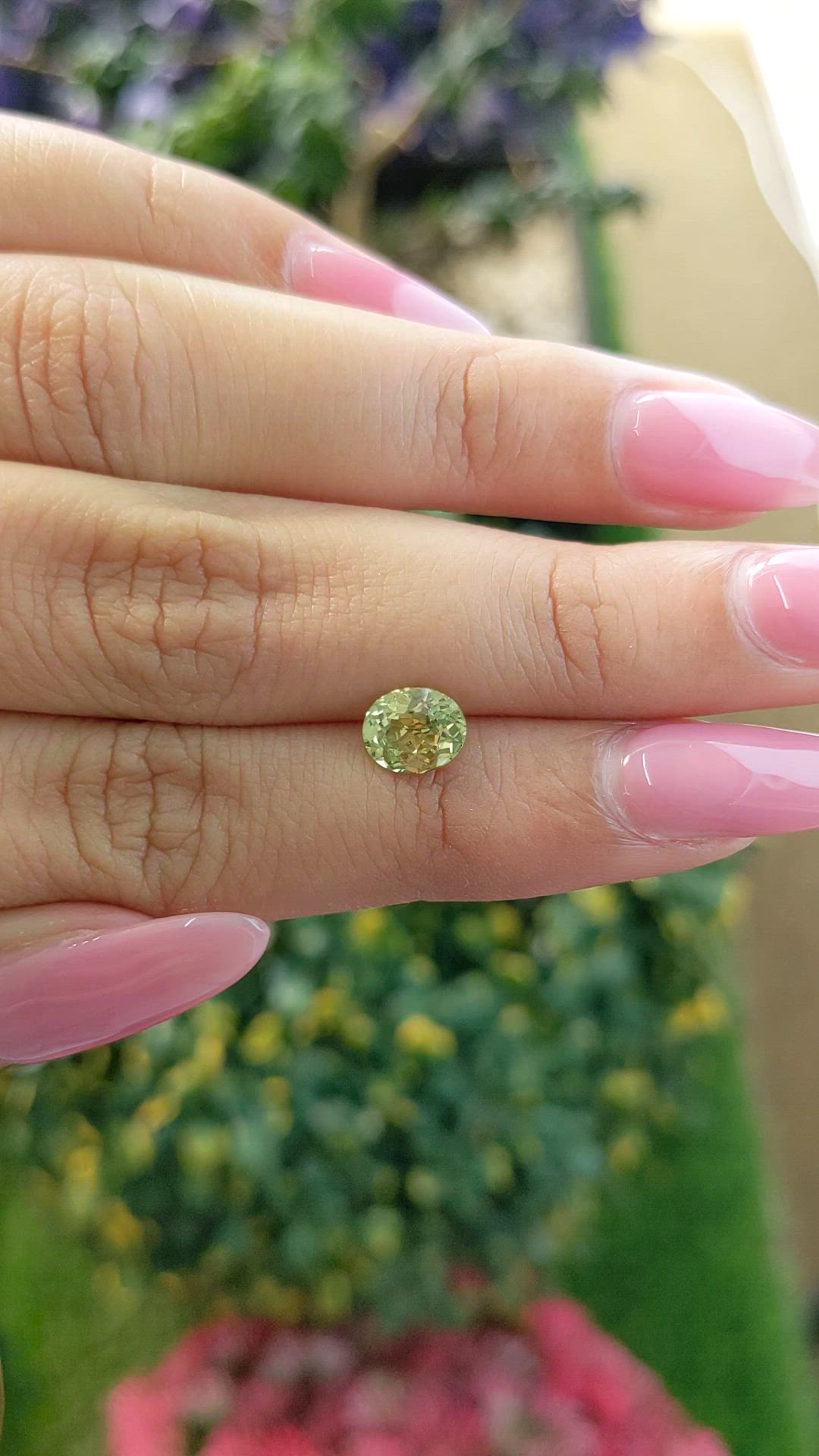 1.22 Ct. Yellowish Green Sapphire from Ceylon (Sri Lanka) Size Video