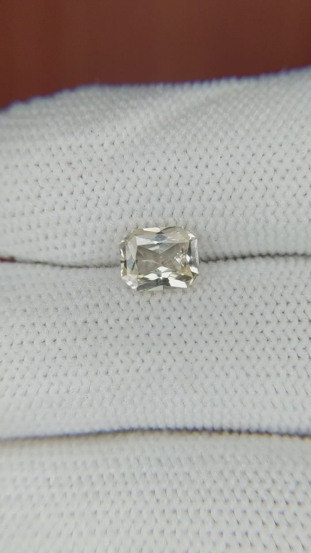 1.18 Ct. Yellow Sapphire from Ceylon (Sri Lanka) Size Video