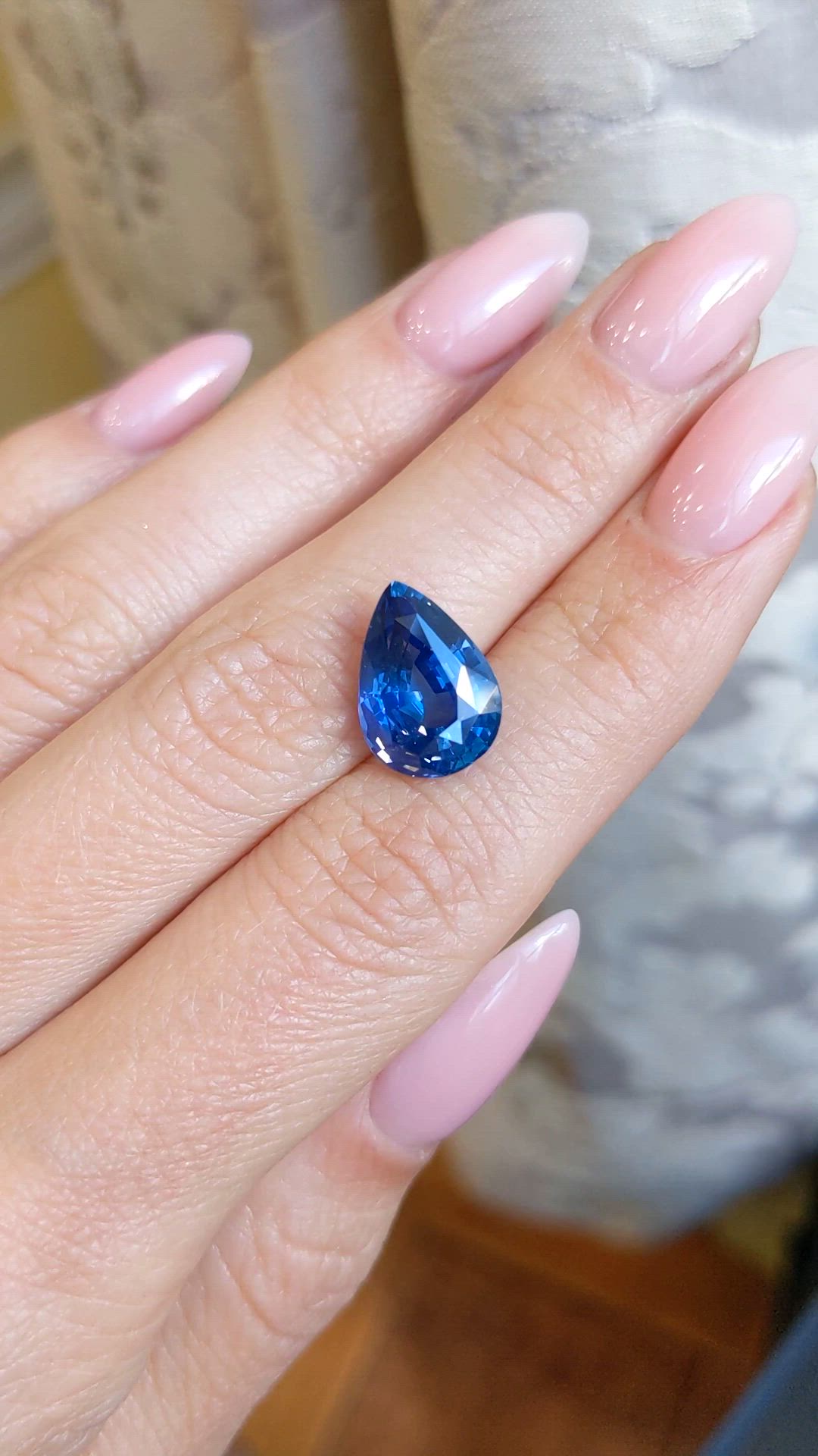 6.05 Ct. Blue Sapphire from Ceylon (Sri Lanka) Size Video