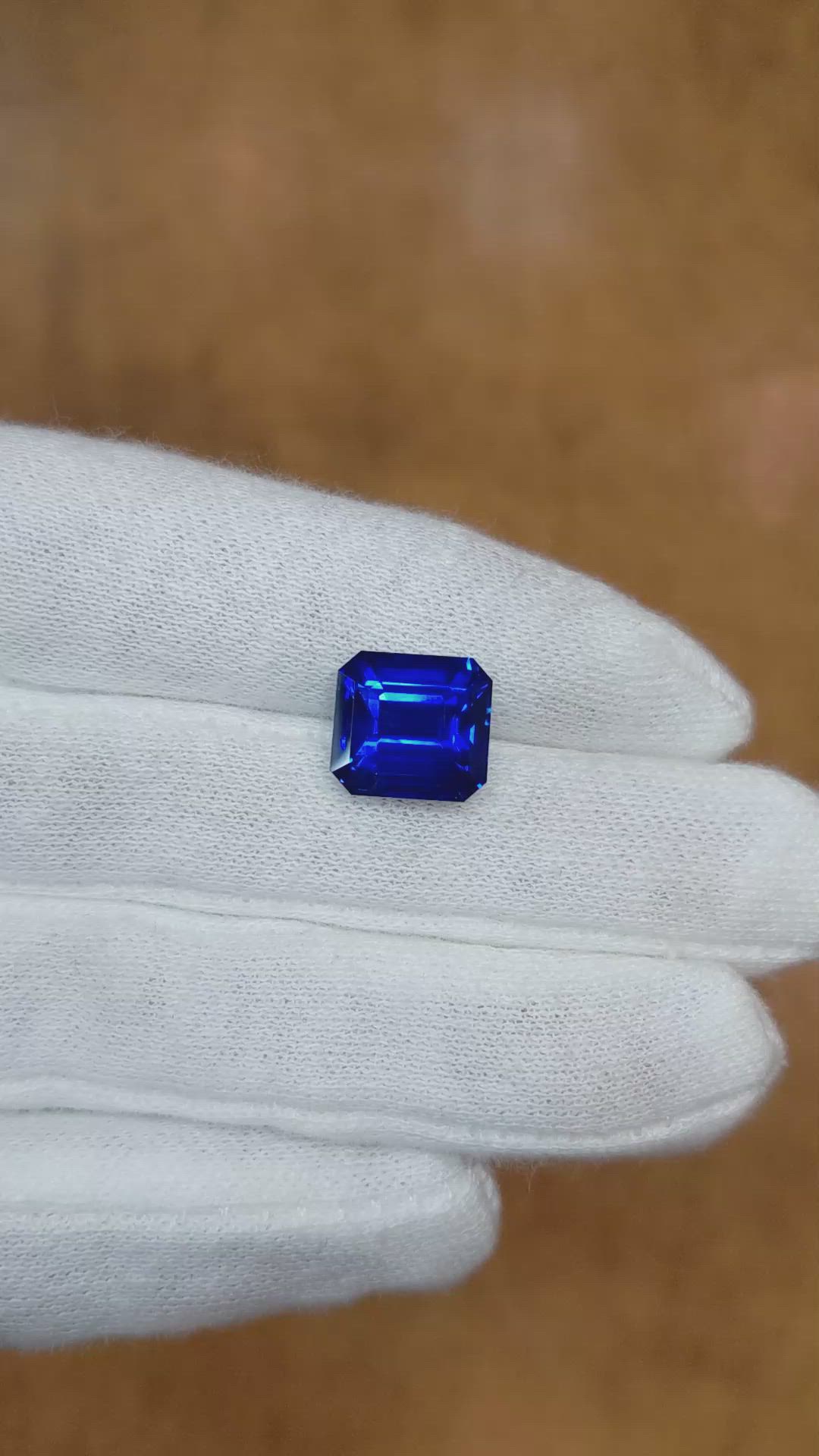 7.57 Ct. Blue Sapphire from Ceylon (Sri Lanka) Size Video