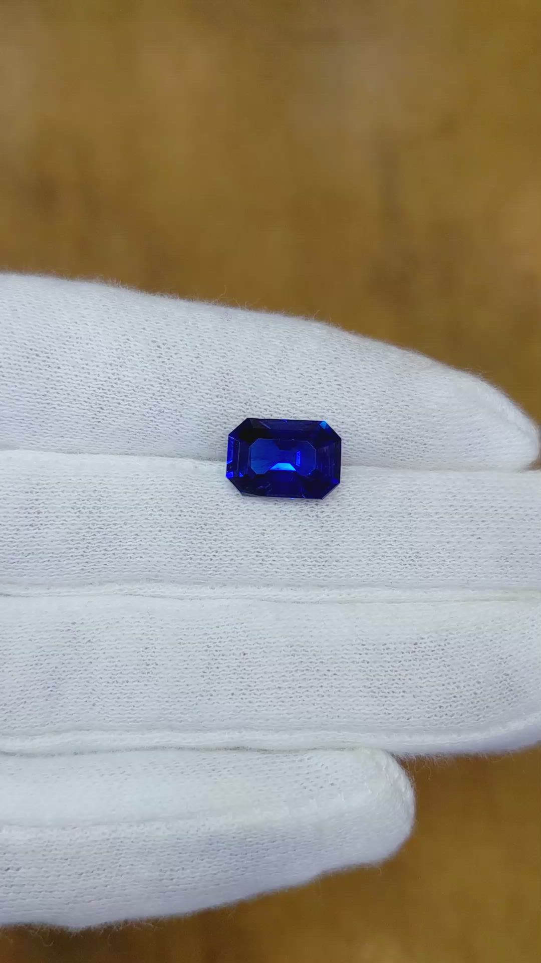 4.02 Ct. Blue Sapphire from Ceylon (Sri Lanka) Size Video