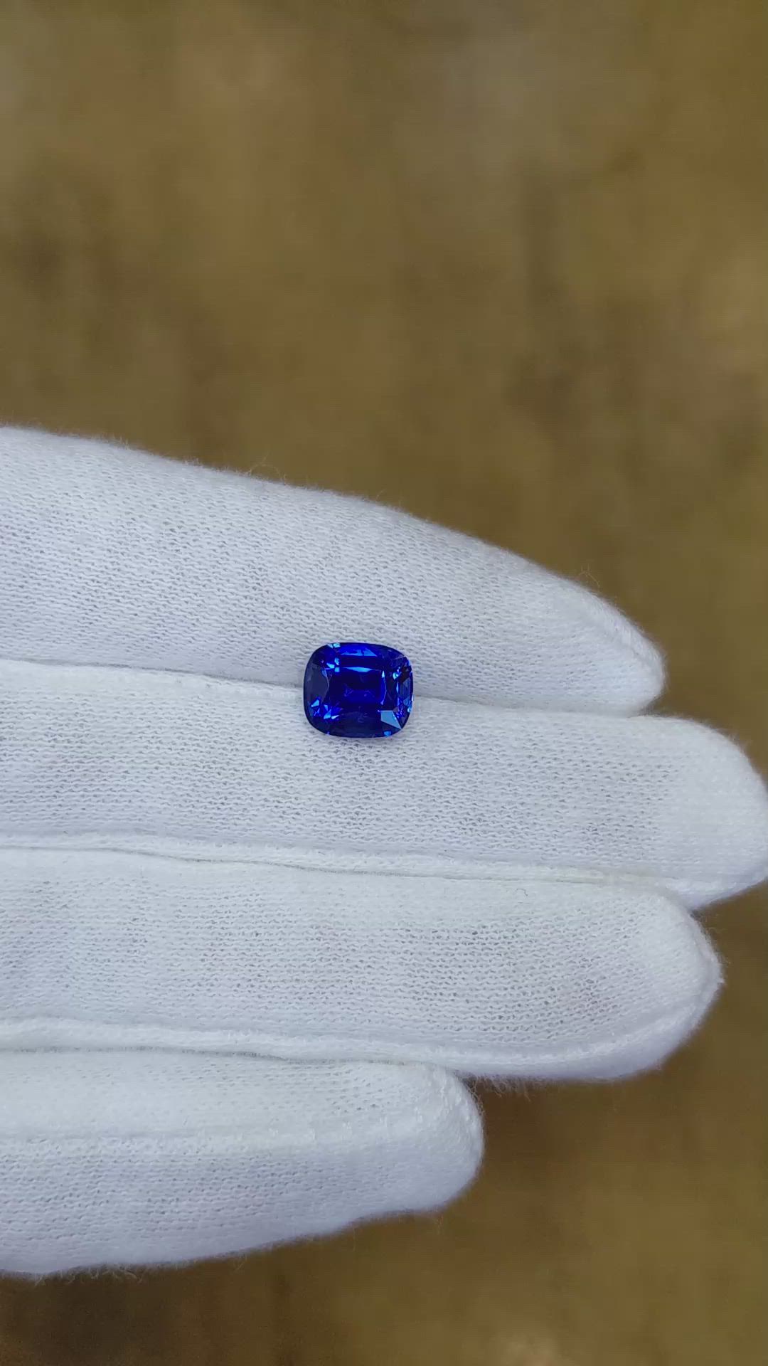 3.11 Ct. Blue Sapphire from Ceylon (Sri Lanka) Size Video
